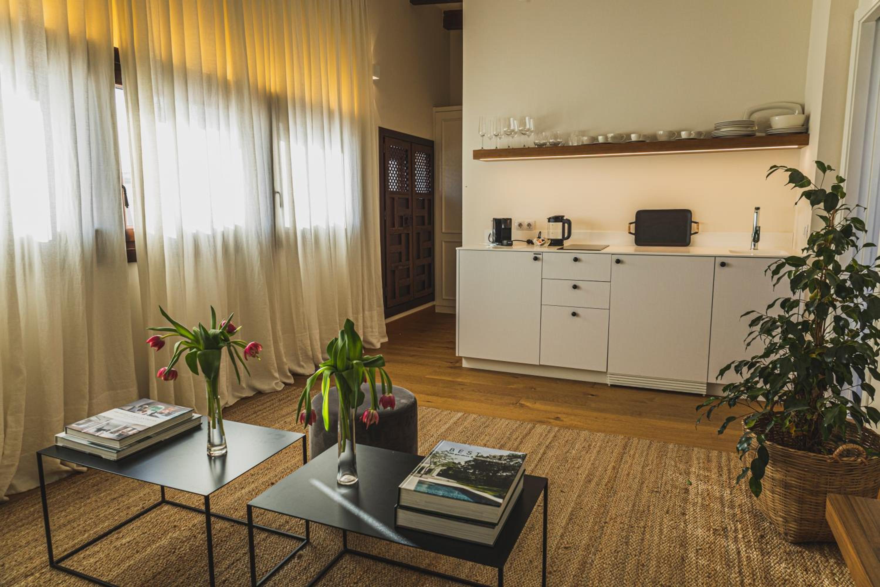 Penthouse Suite with private terrace and view  - Photo 11