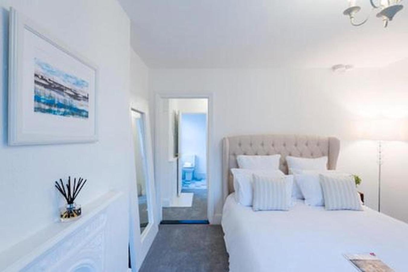 Suite - Photo 20
