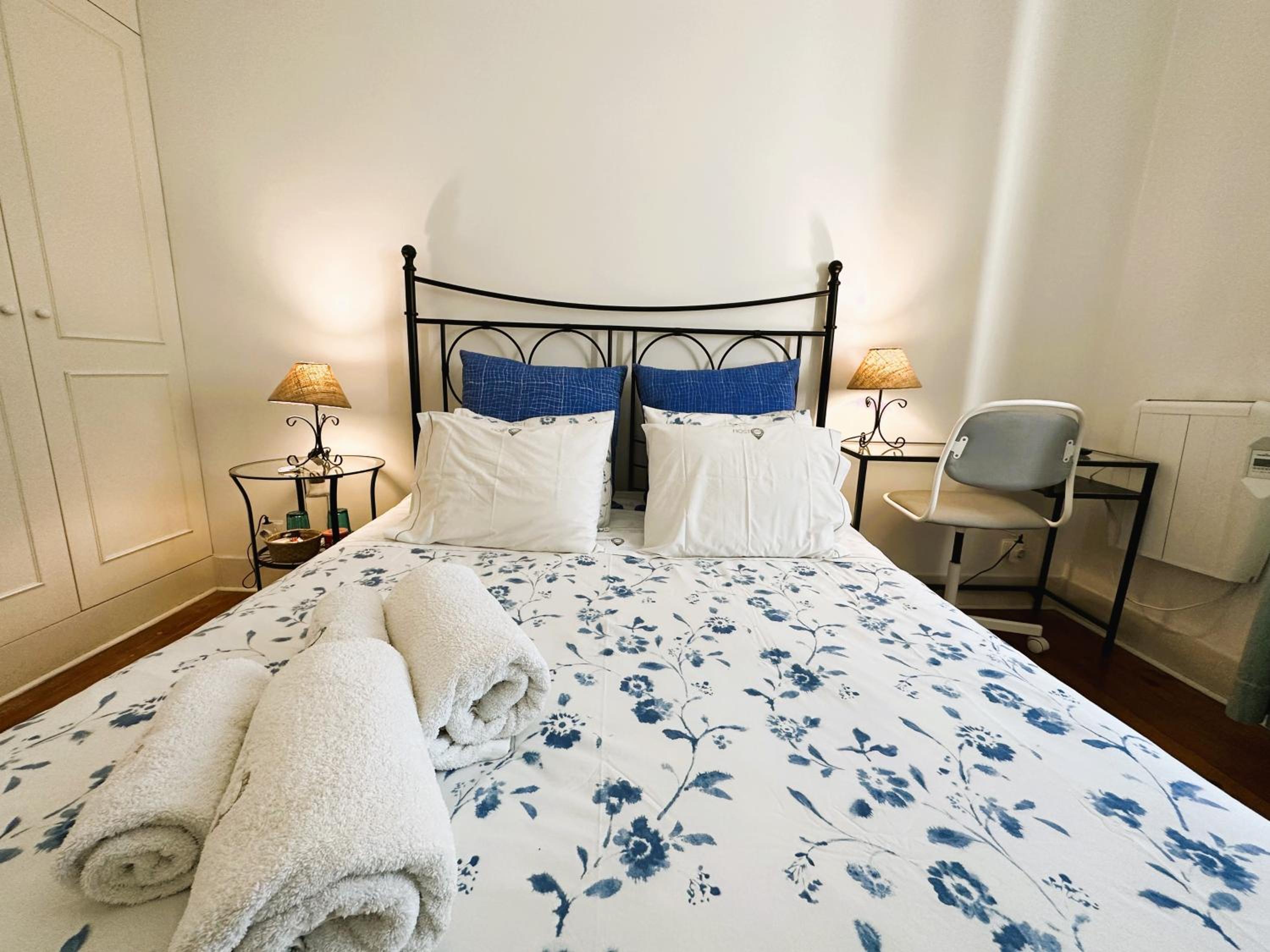 Standard Double Room with Shared Bathroom photo 3
