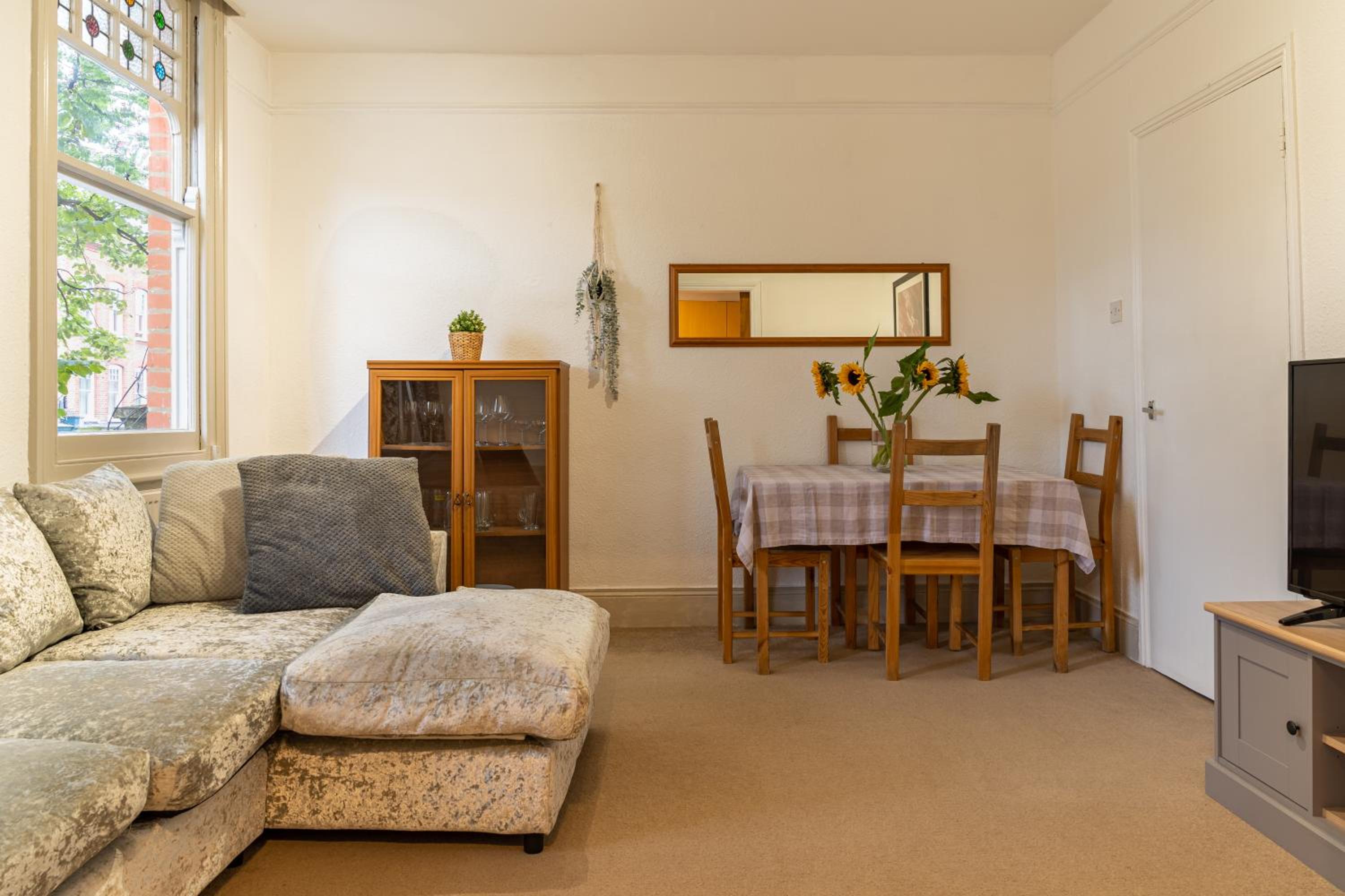 Two-Bedroom Apartment photo 3