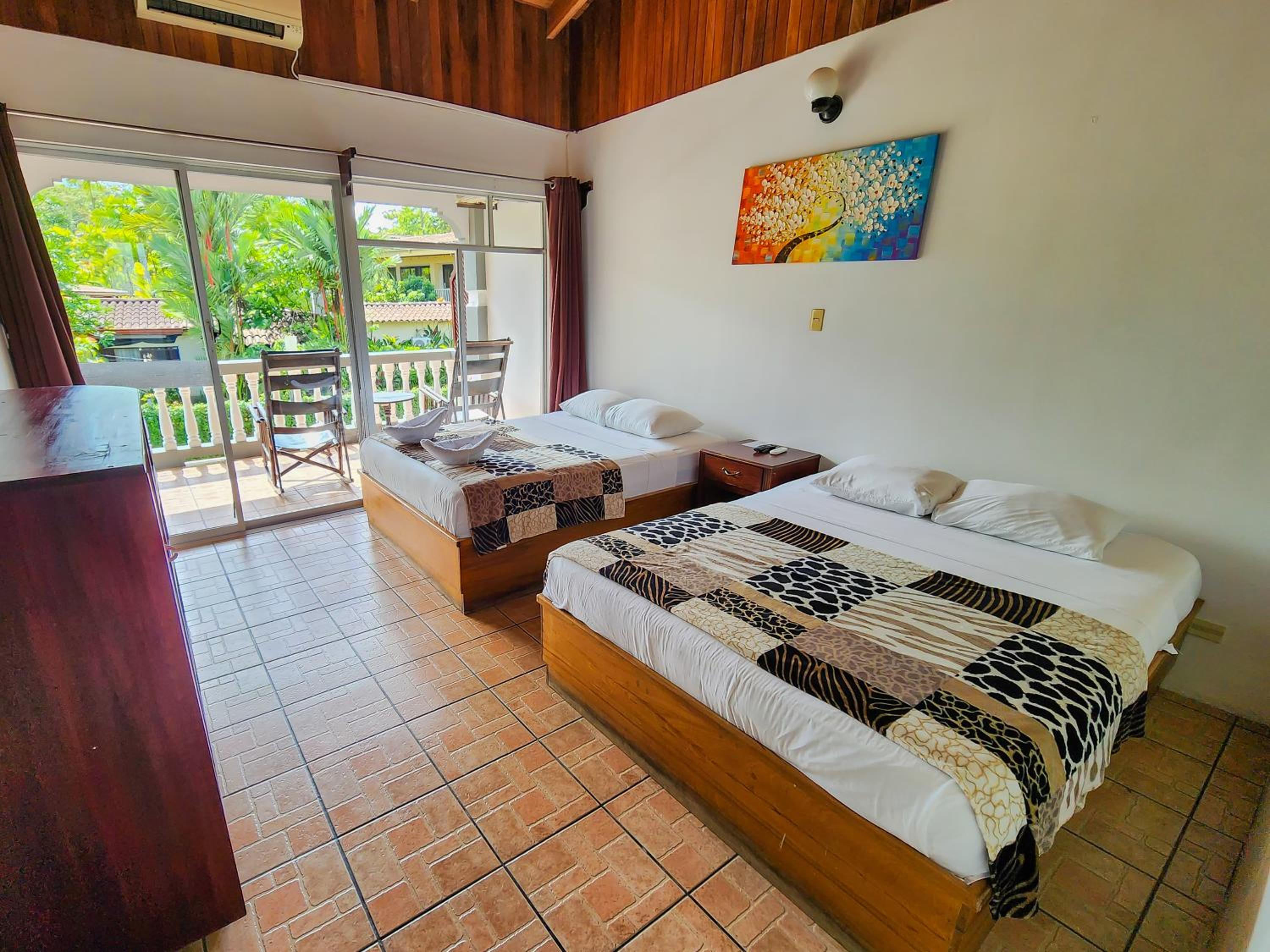 Double Room with Balcony - Photo 2