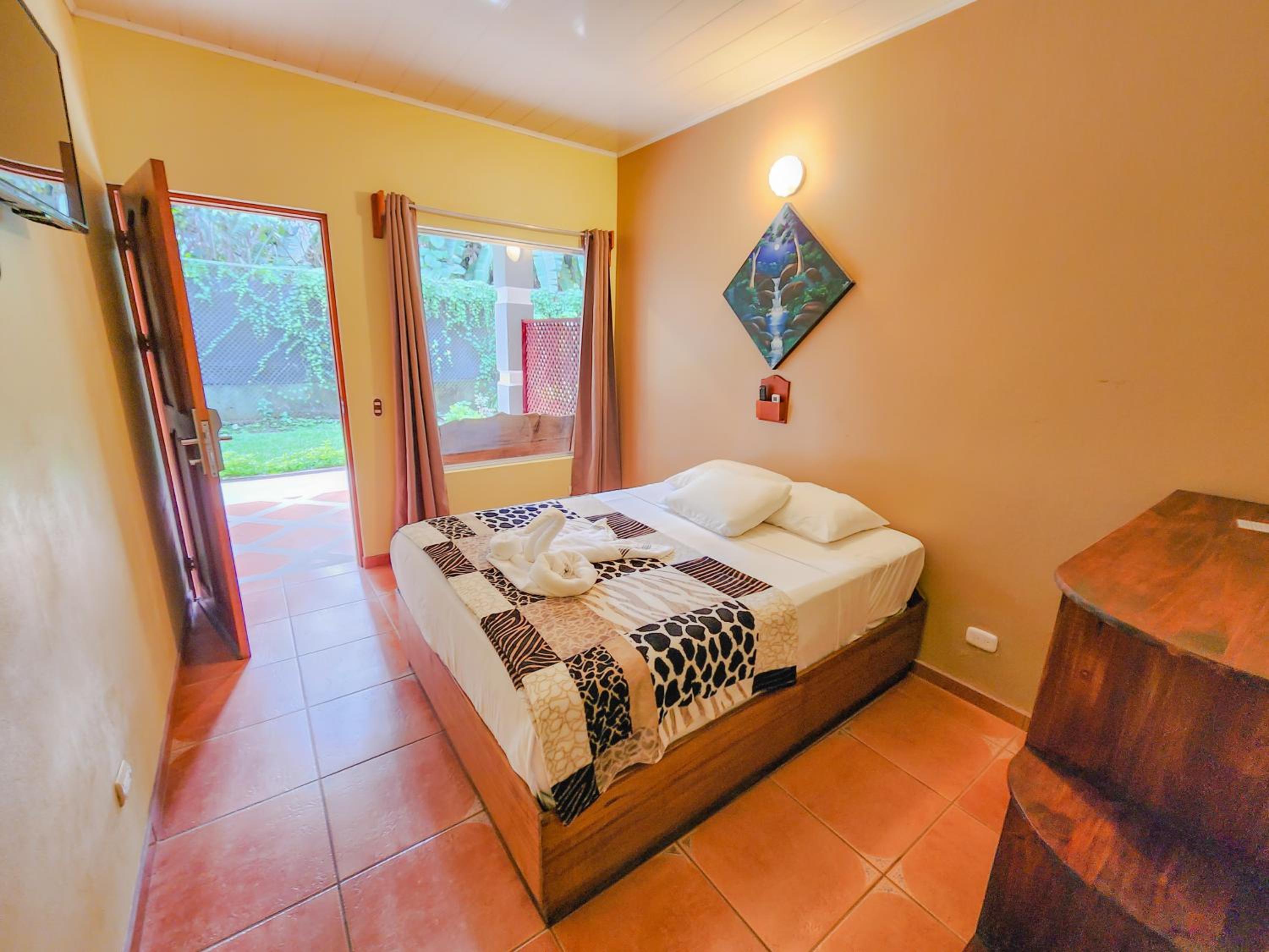Small Double Room - Photo 4