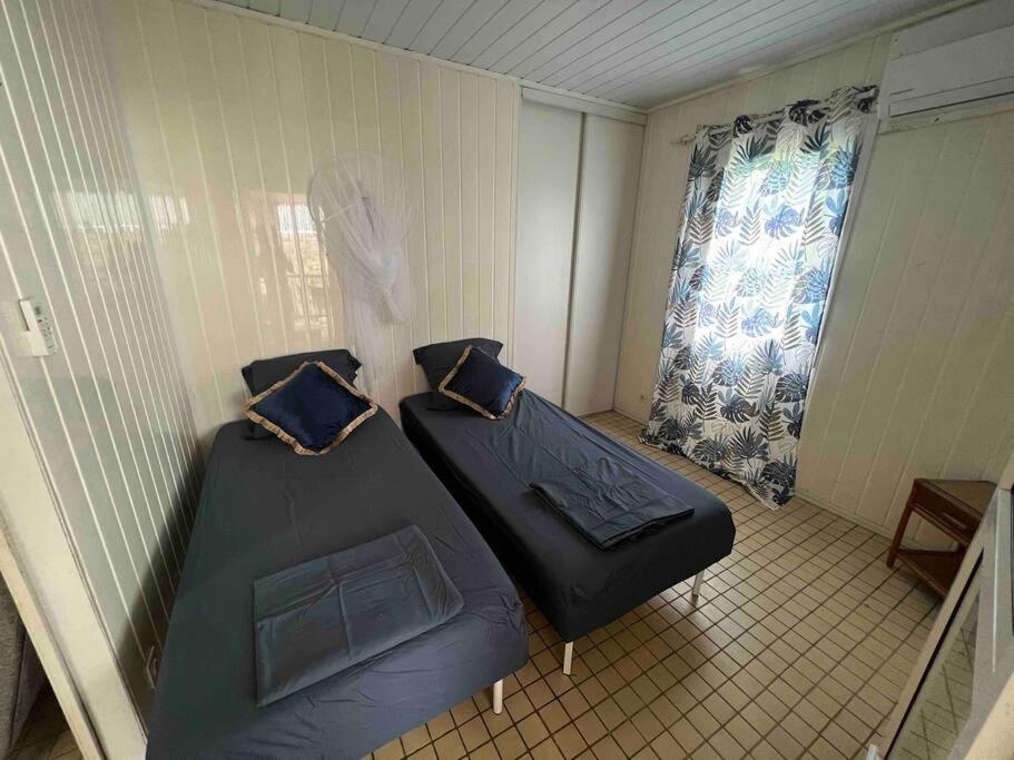 One-Bedroom House photo 1