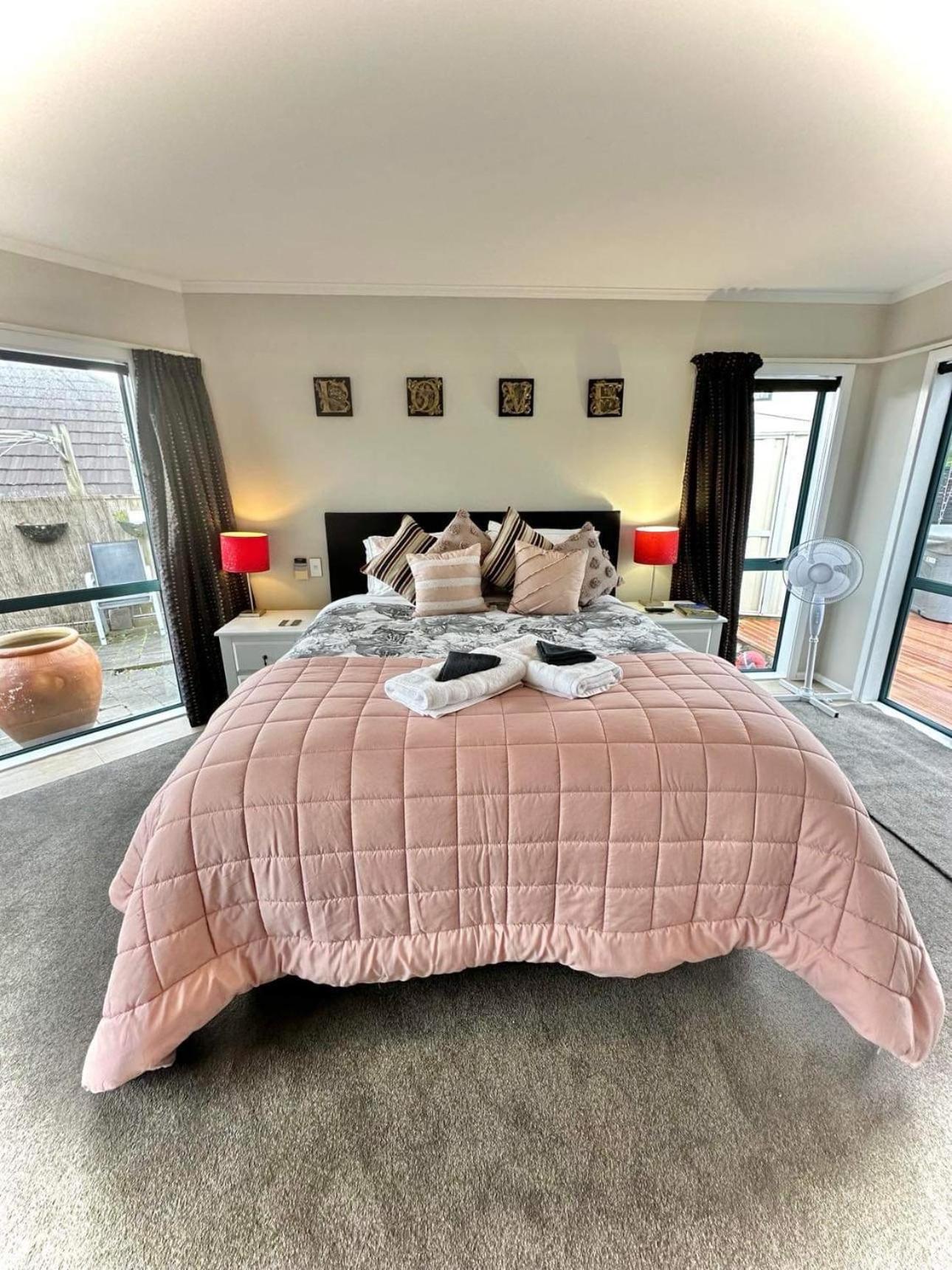 Deluxe King Suite