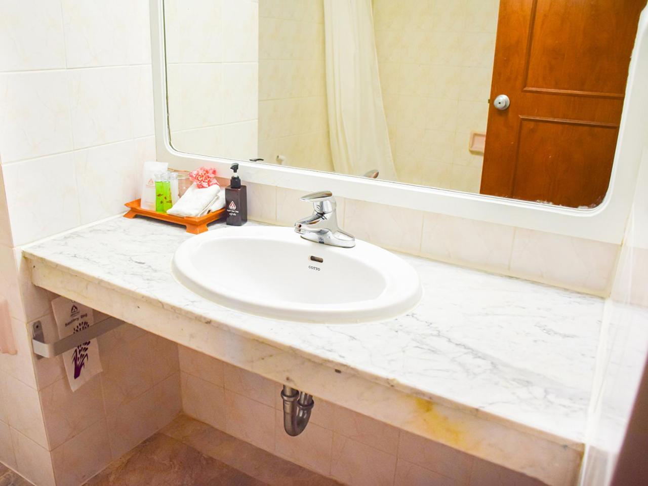 Superior Double or Twin Room with Garden View - Photo 8