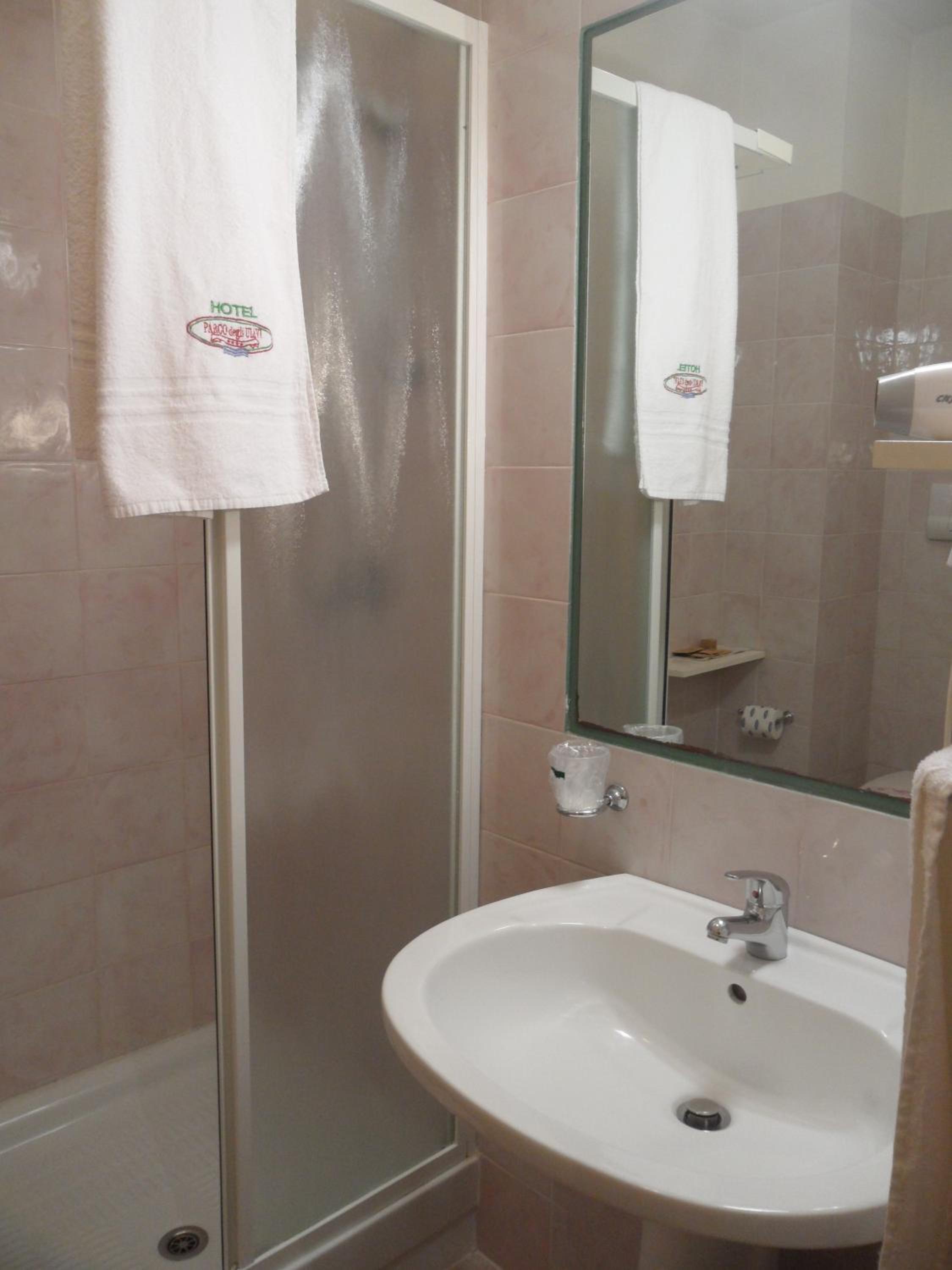Quadruple Room - Photo 3