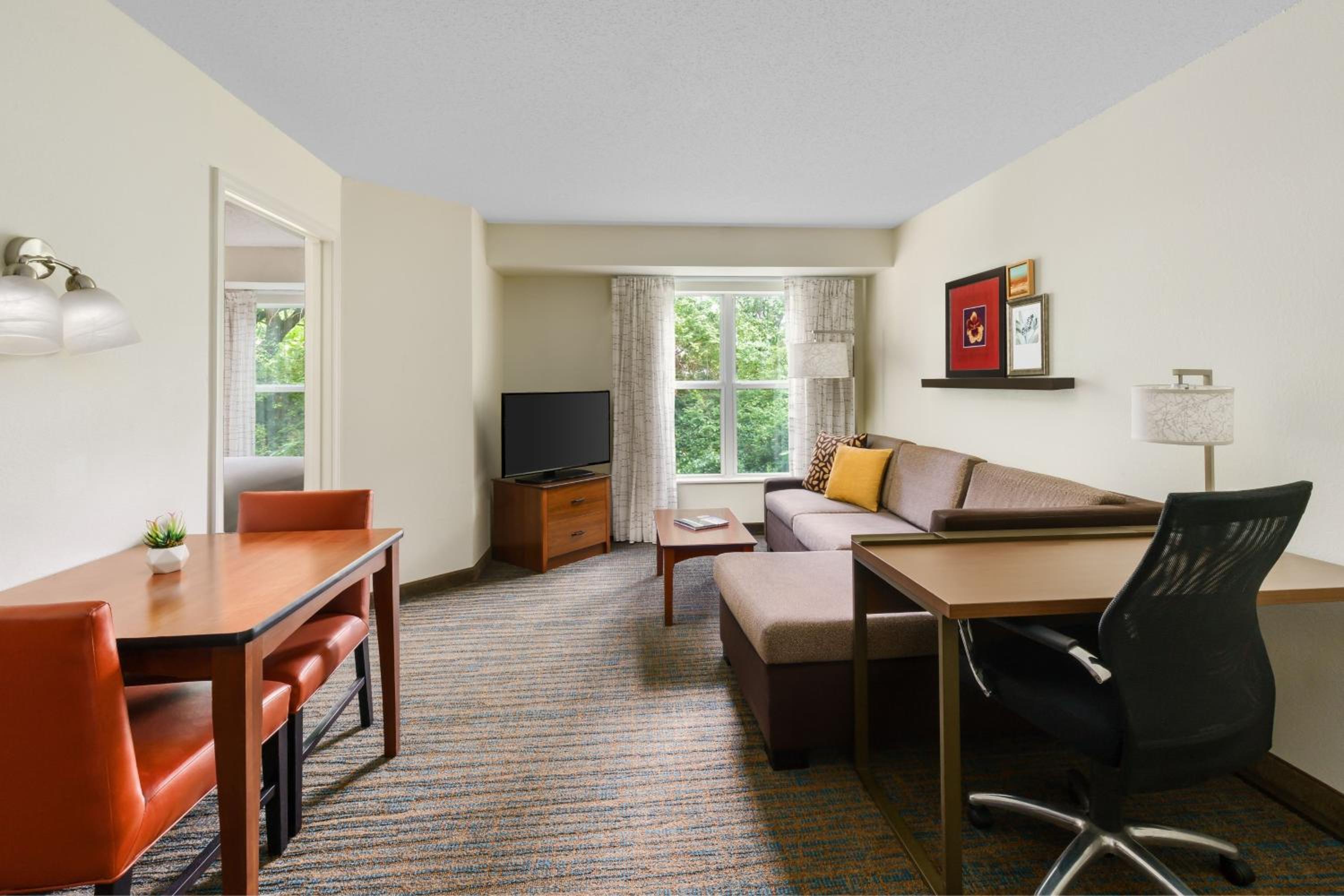 One-Bedroom Queen Suite with Sofa Bed - Photo 6