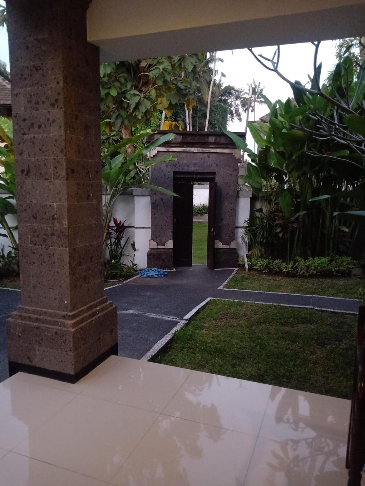 Villa with Private Pool - Photo 10