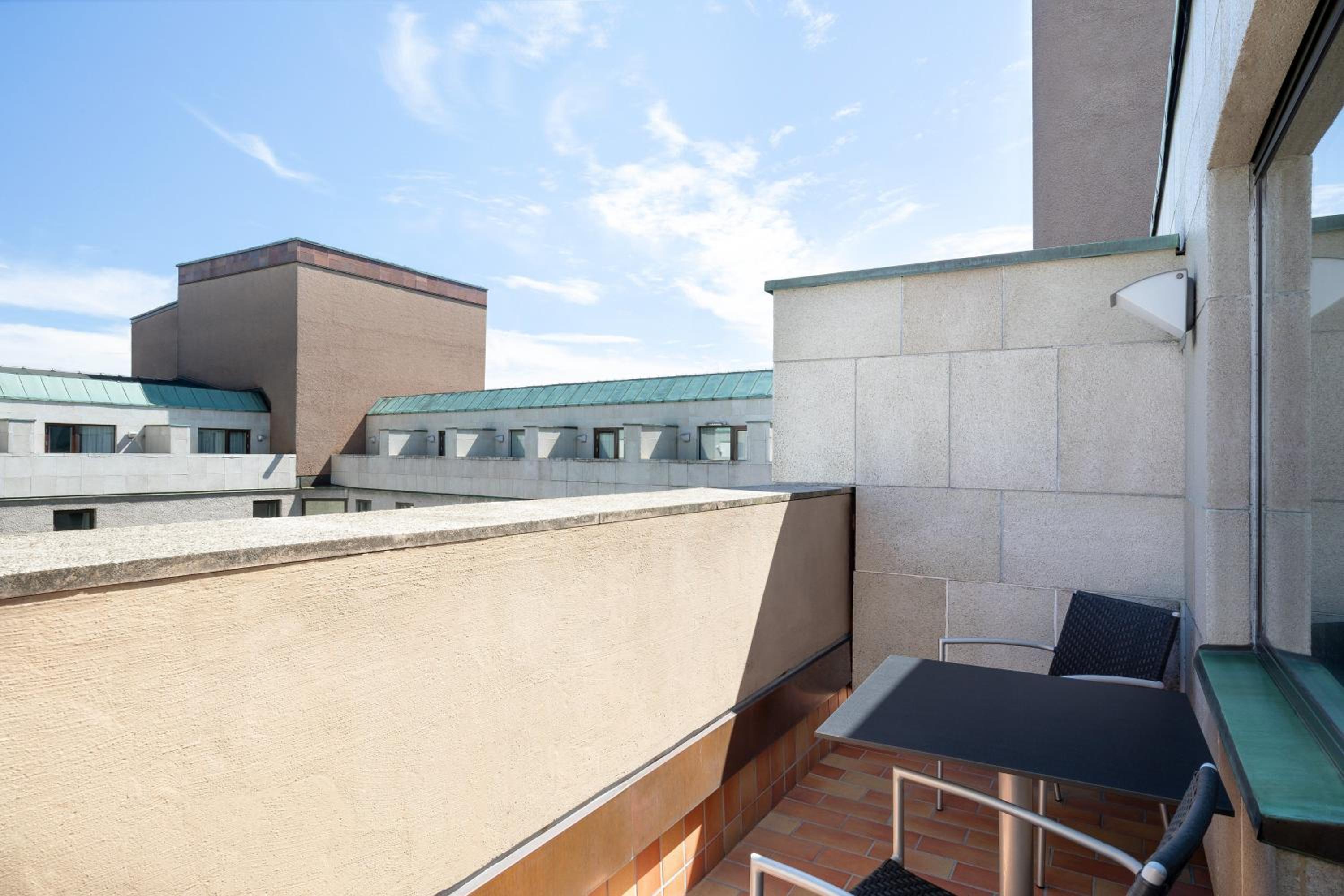 Superior Room 1 Double Bed with Balcony photo 3