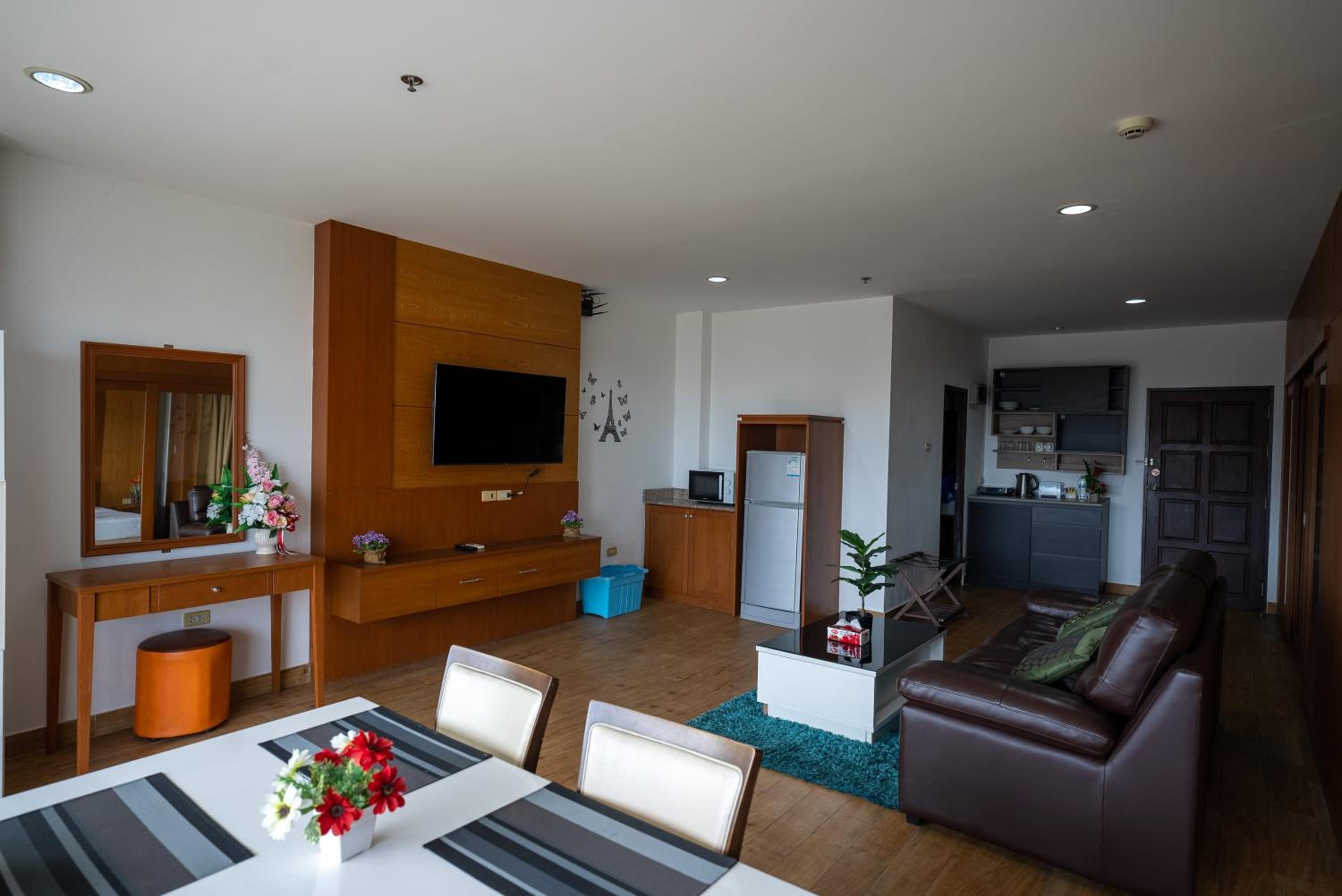 Apartment - Photo 1