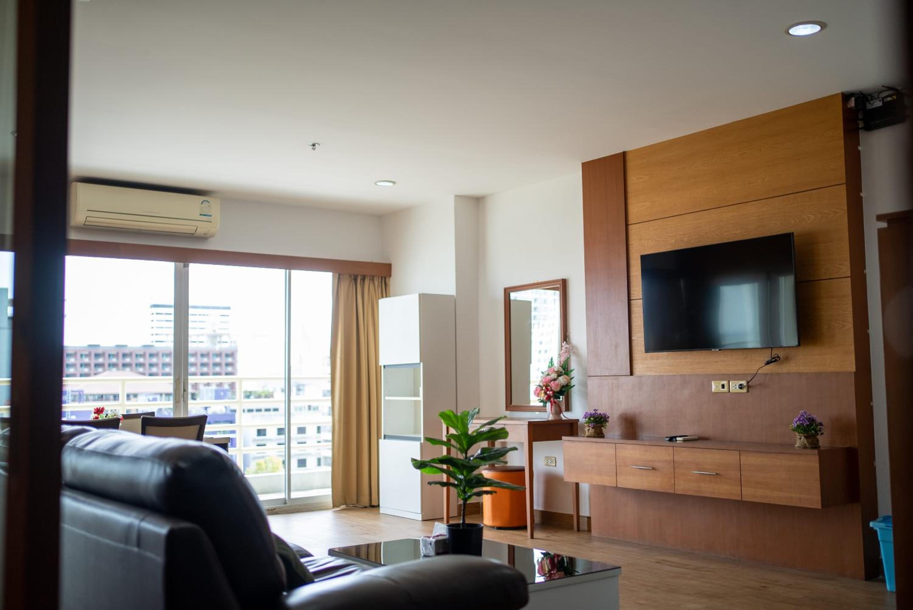 Apartment - Photo 16
