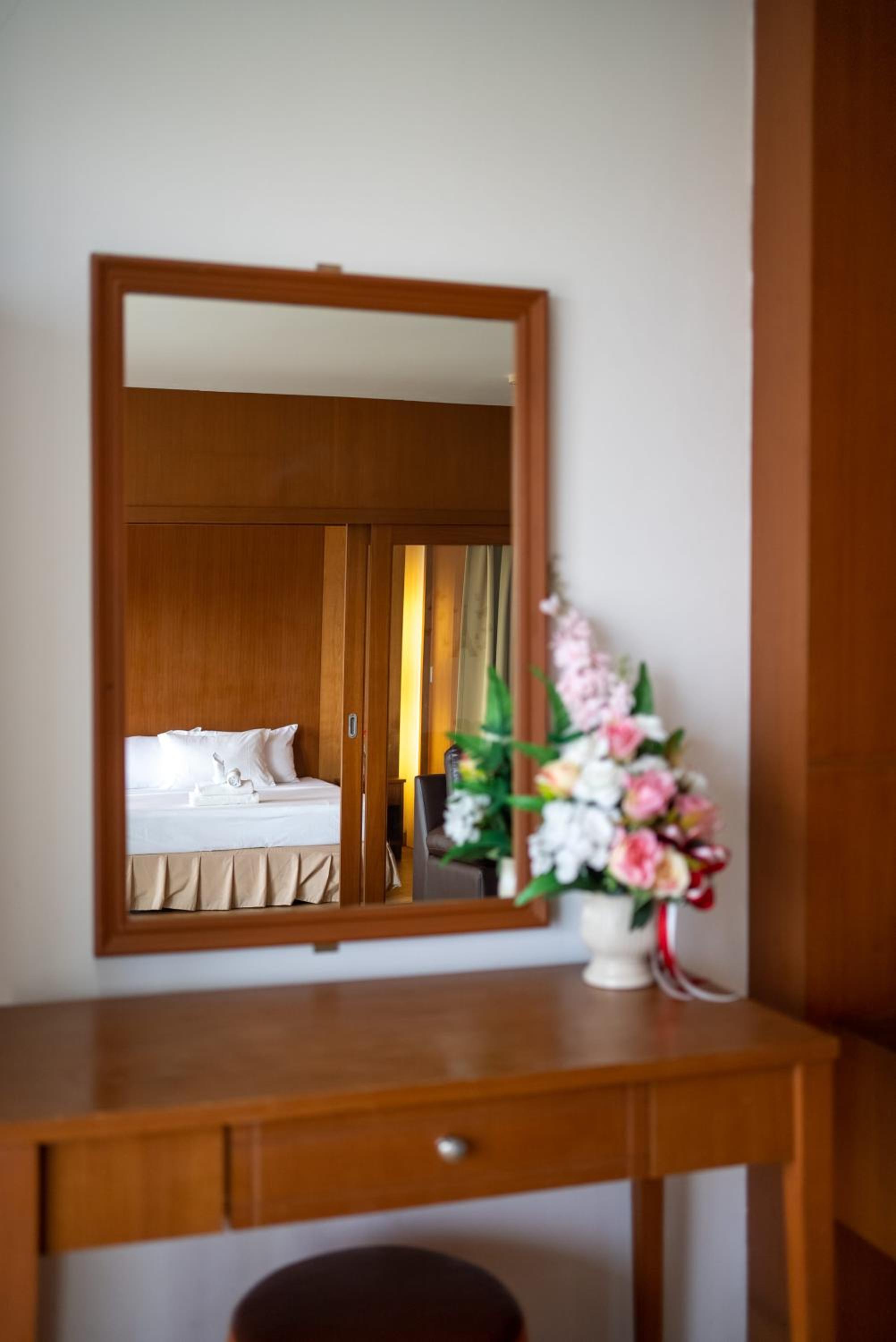Apartment - Photo 9