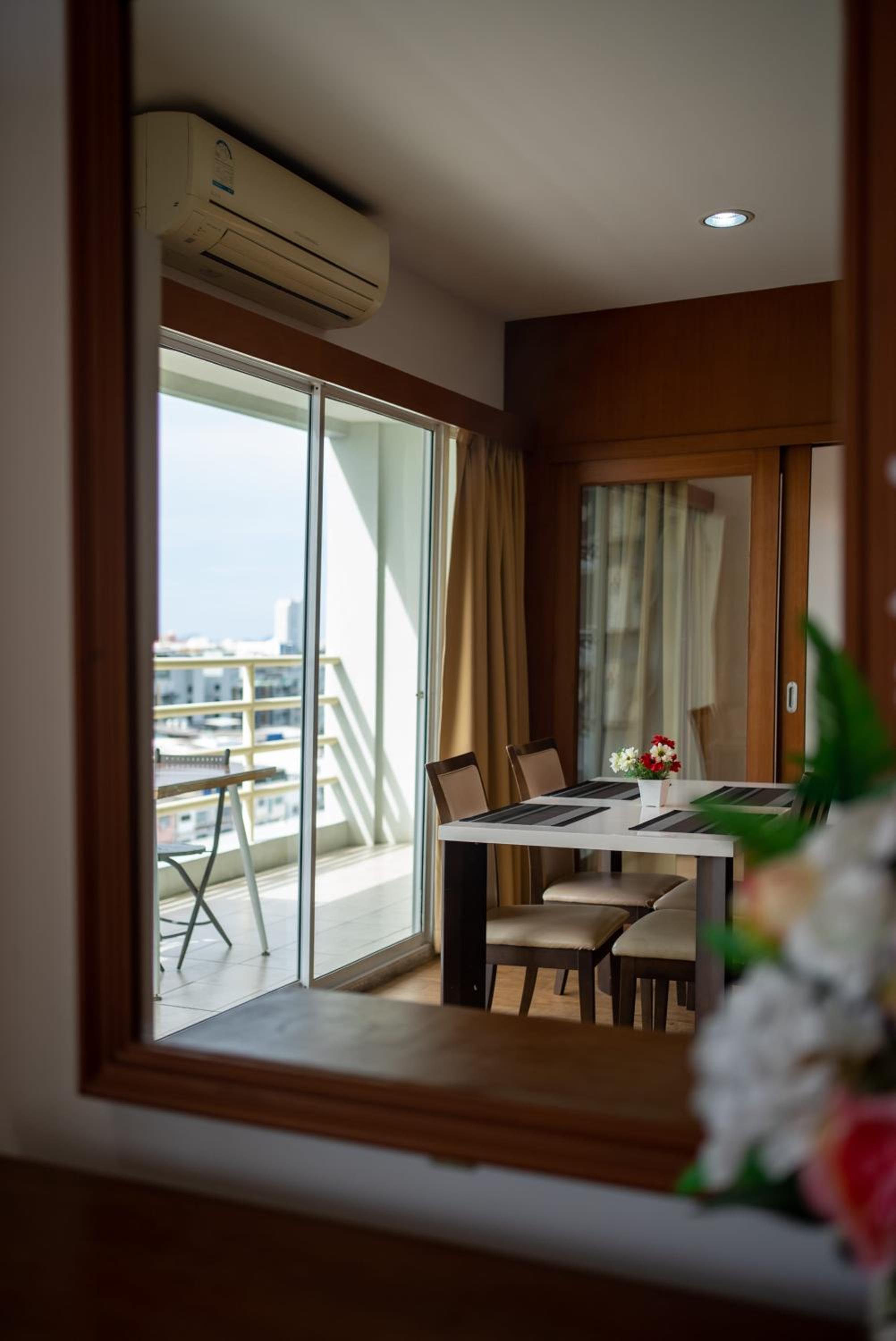Apartment - Photo 8