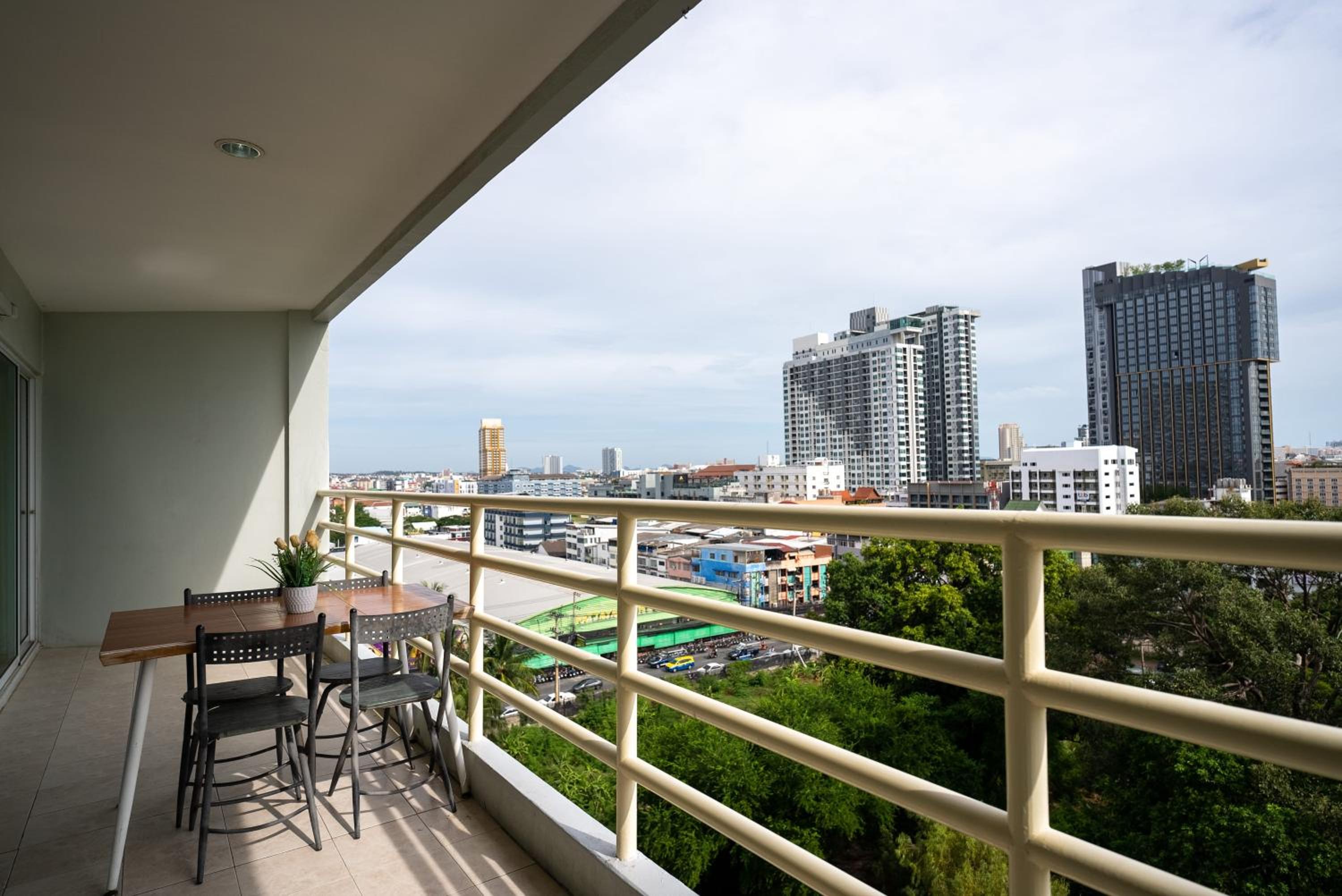 Apartment - Photo 6