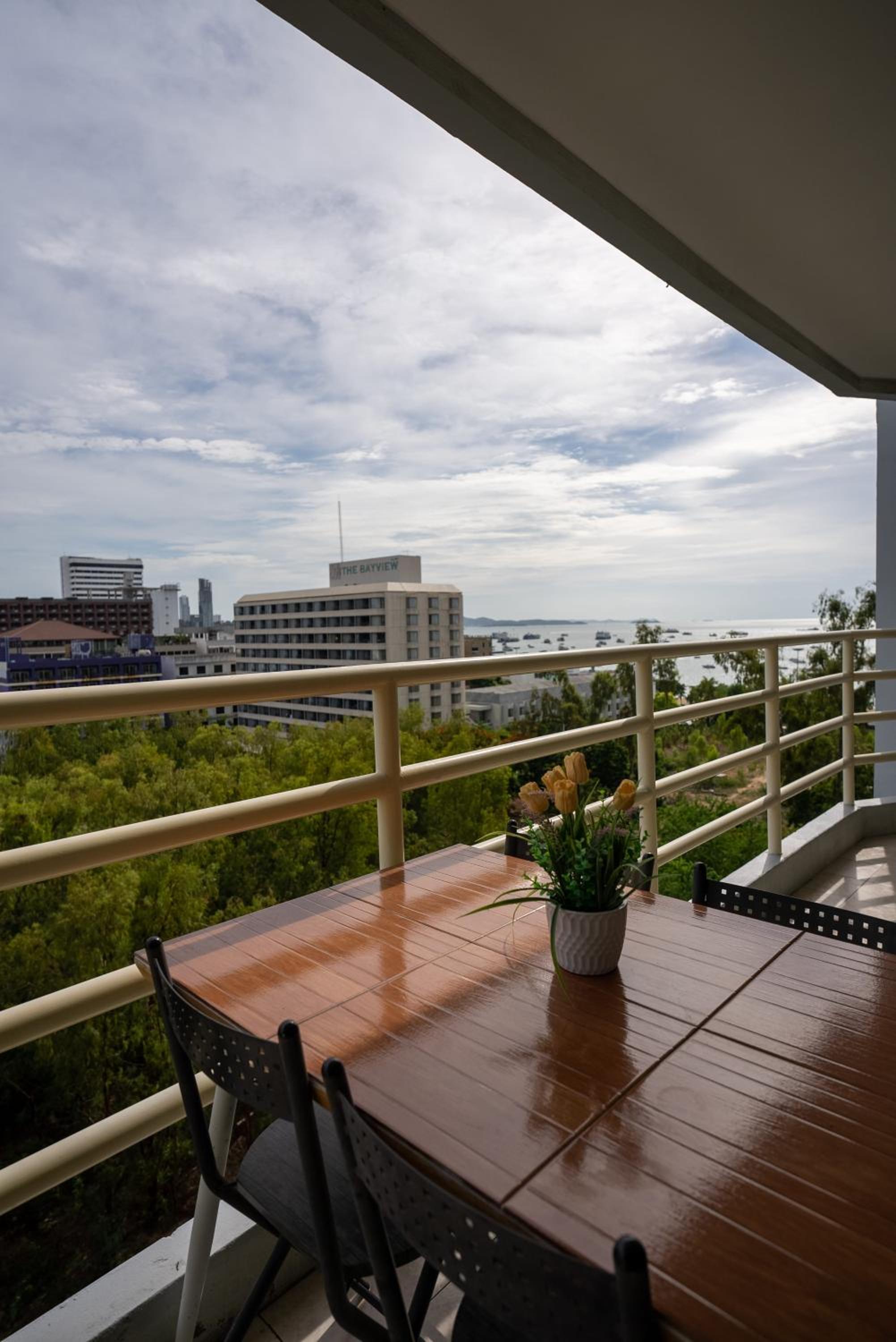 Apartment - Photo 5