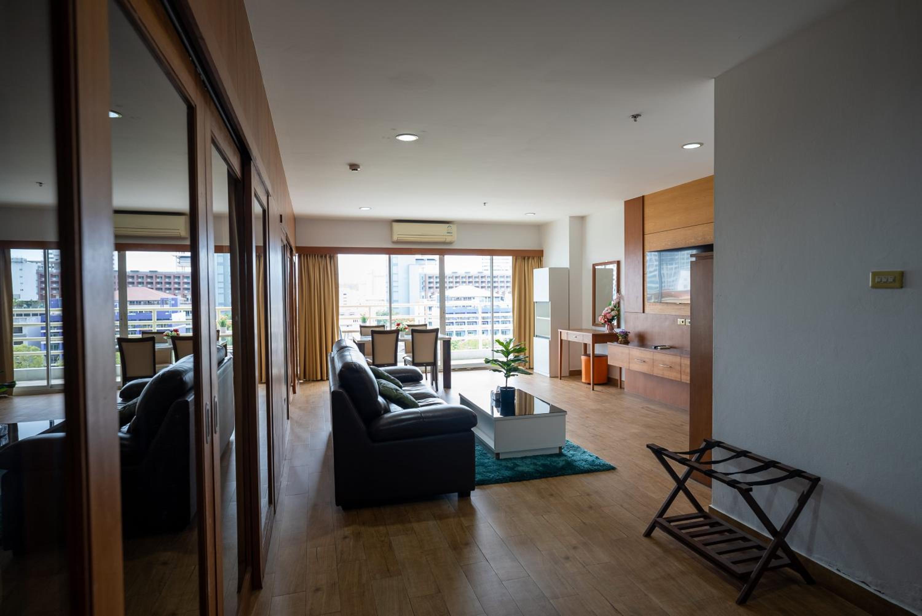 Apartment - Photo 20