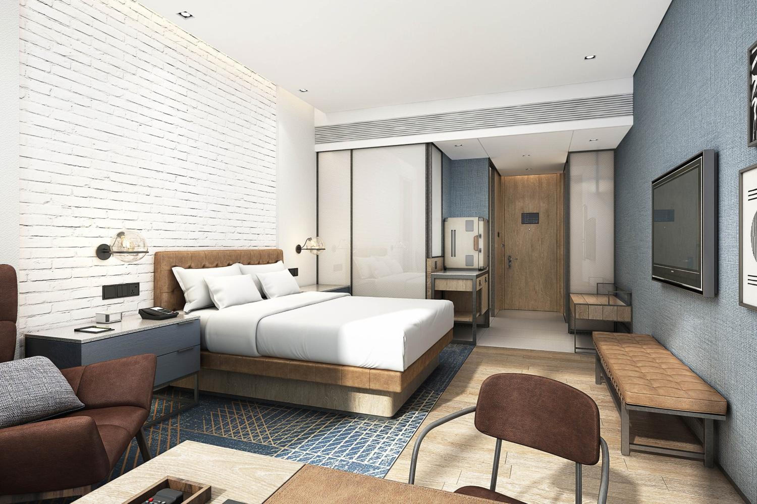 Premier King Room with Balcony and Mountain View - Photo 1