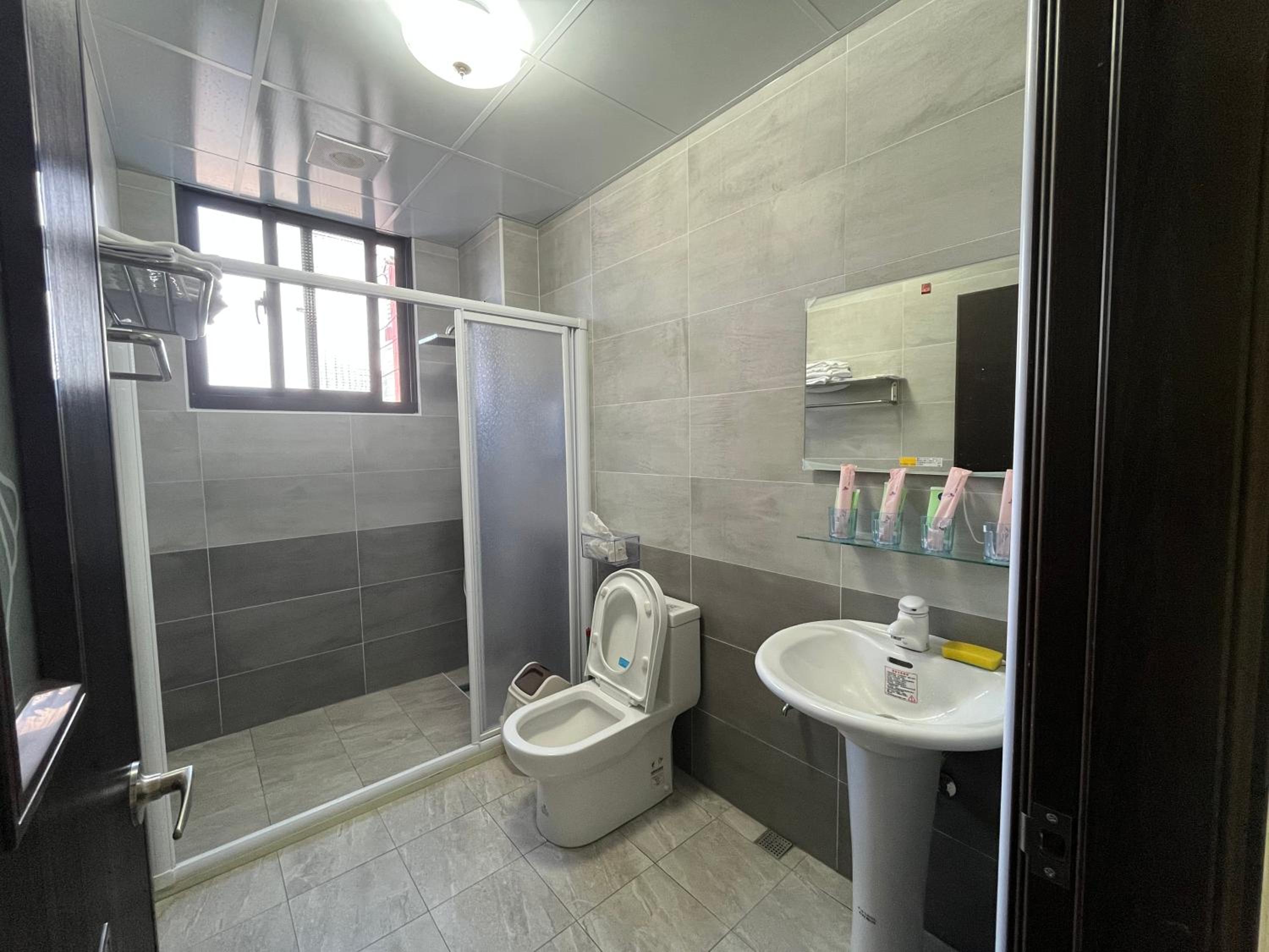Quadruple Room with Balcony photo 3
