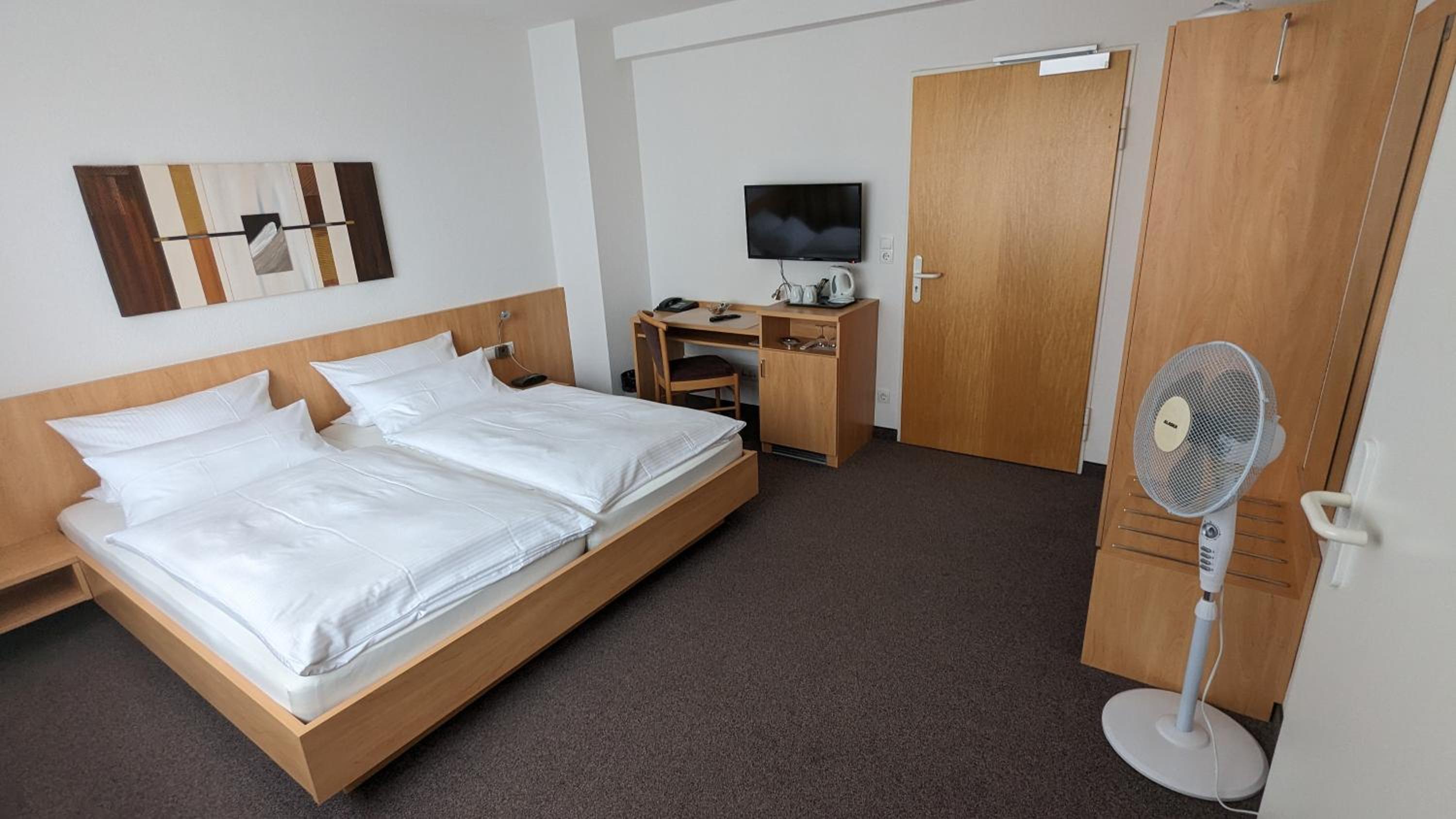Double Room - Photo 10