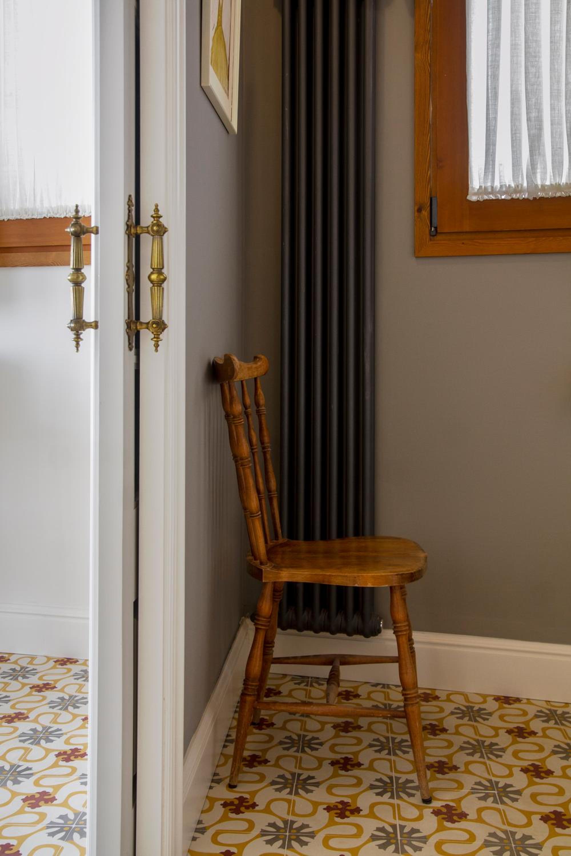 Double Room with Private Bathroom - Photo 11