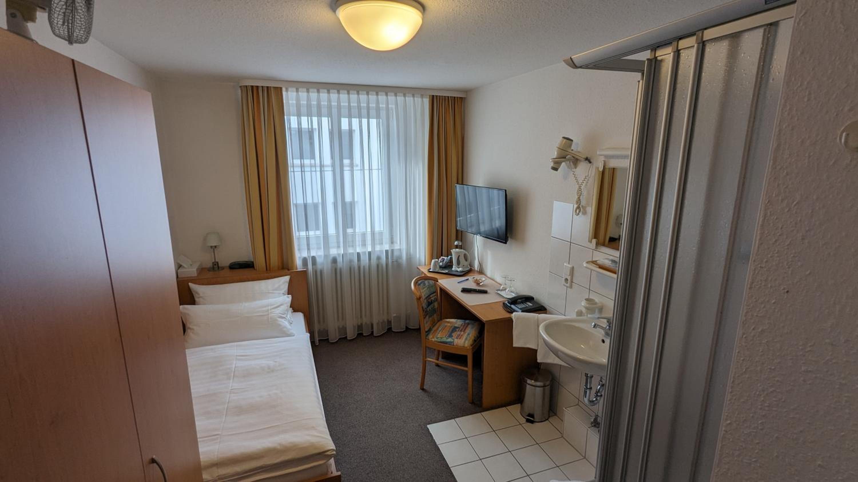 Standard Single Room