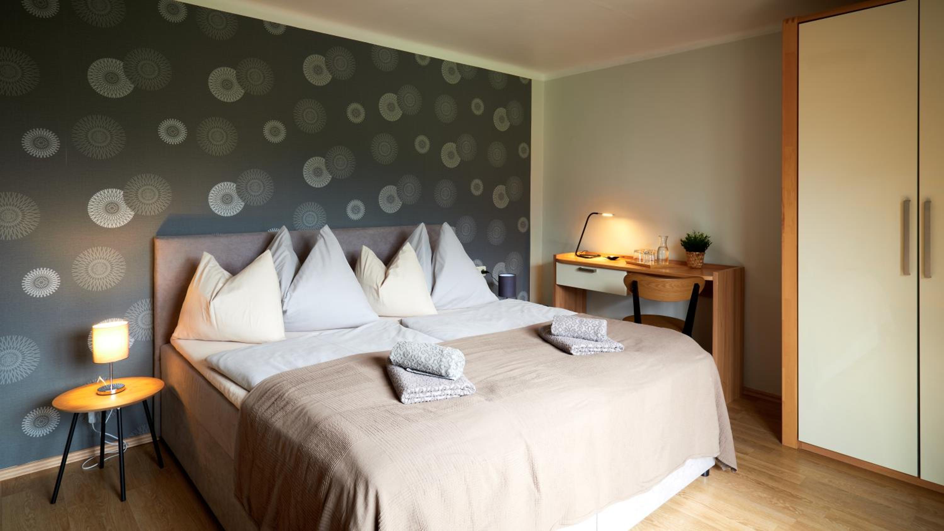 Large Double or Twin Room