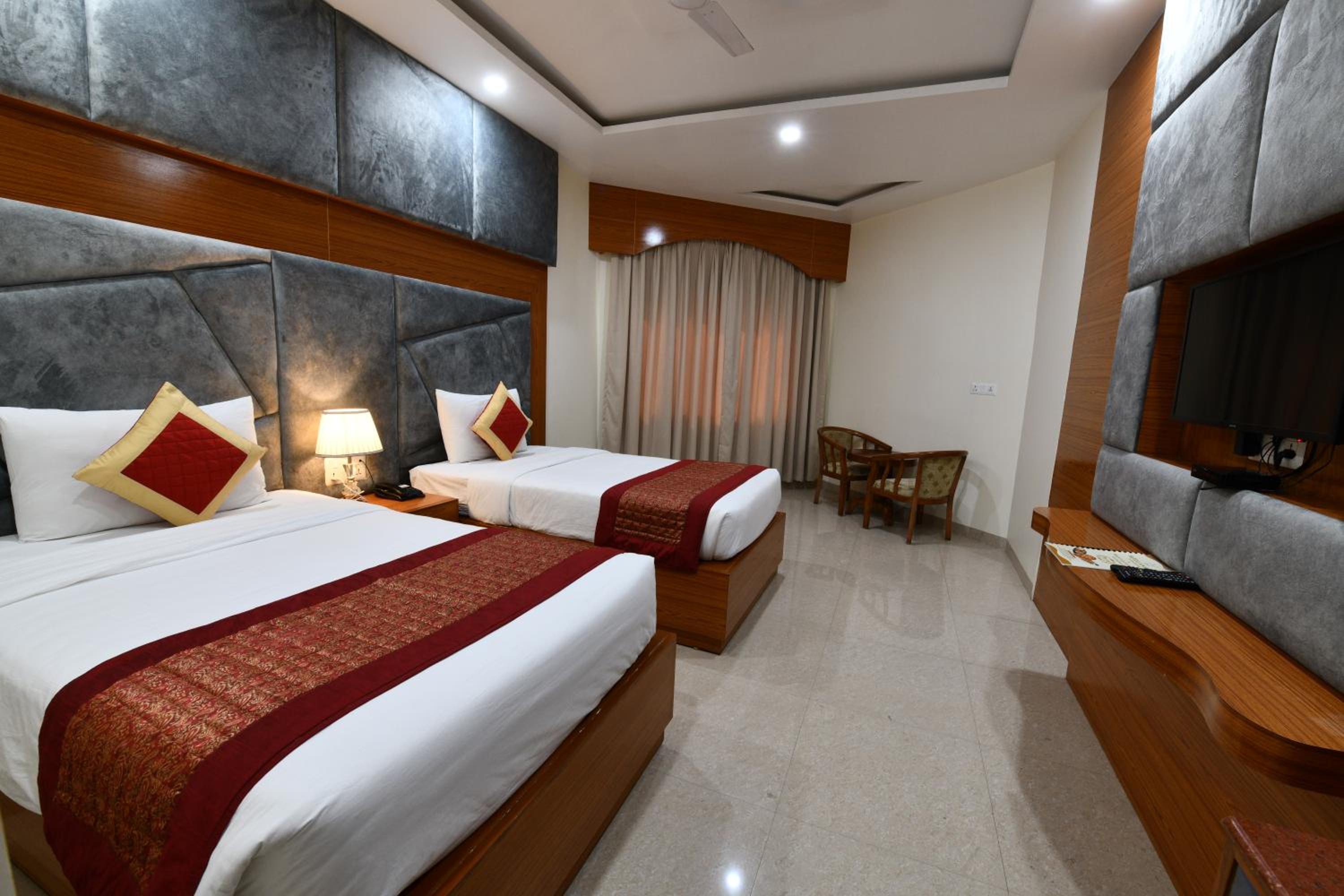 Superior Double or Twin Room photo 2