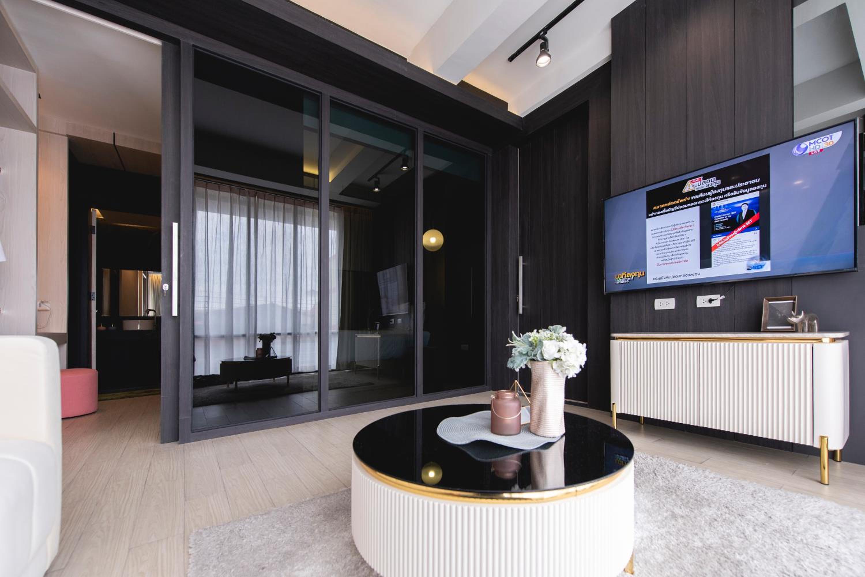 Two-Bedroom Apartment - Photo 12