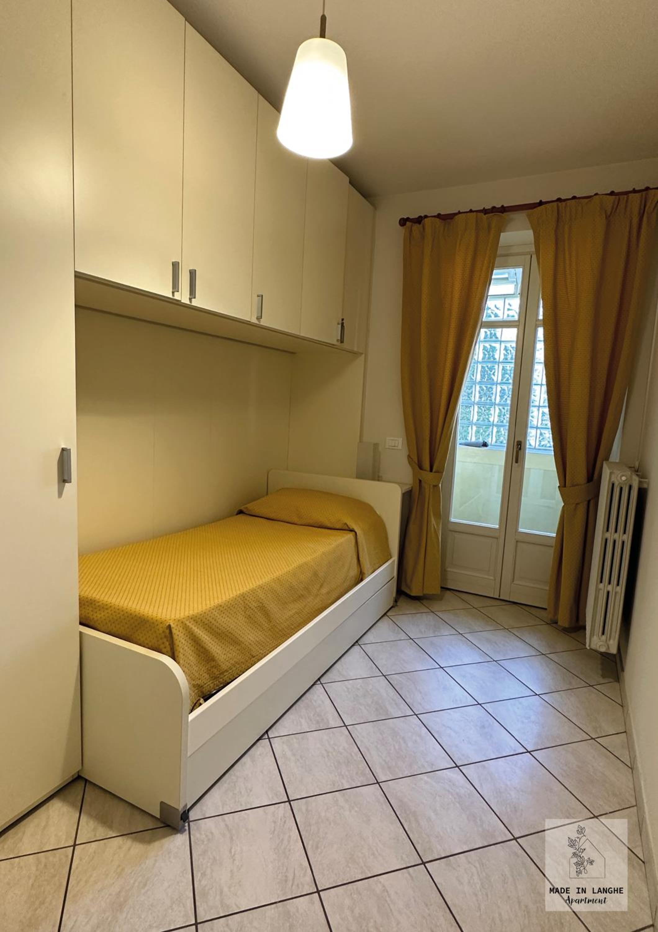 Apartment photo 2
