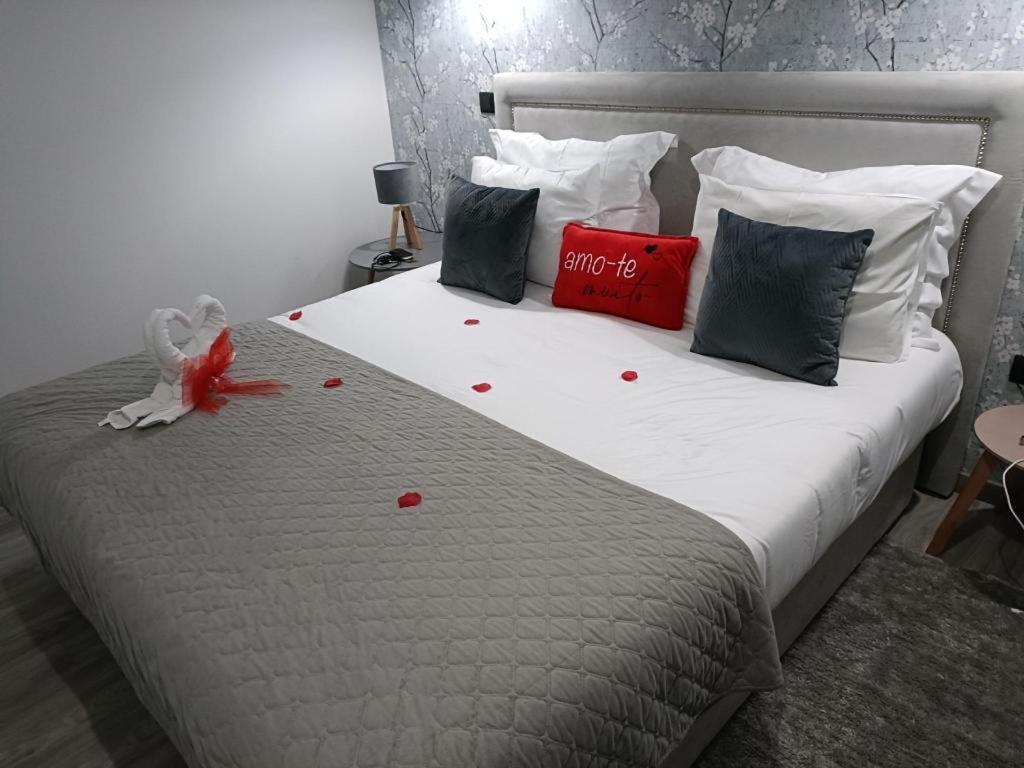 One-Bedroom Apartment - Photo 10