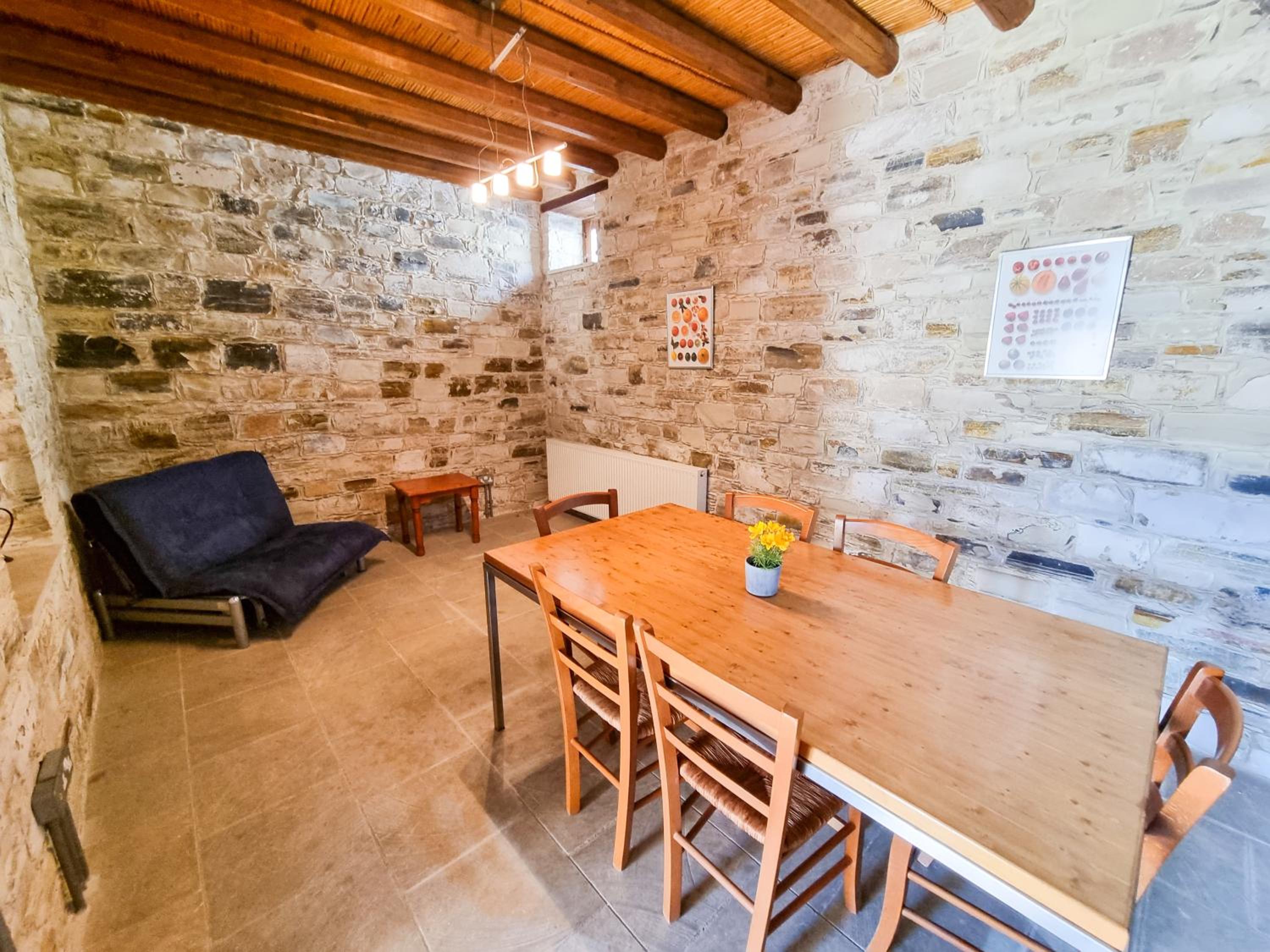 Apartment - Split Level photo 3