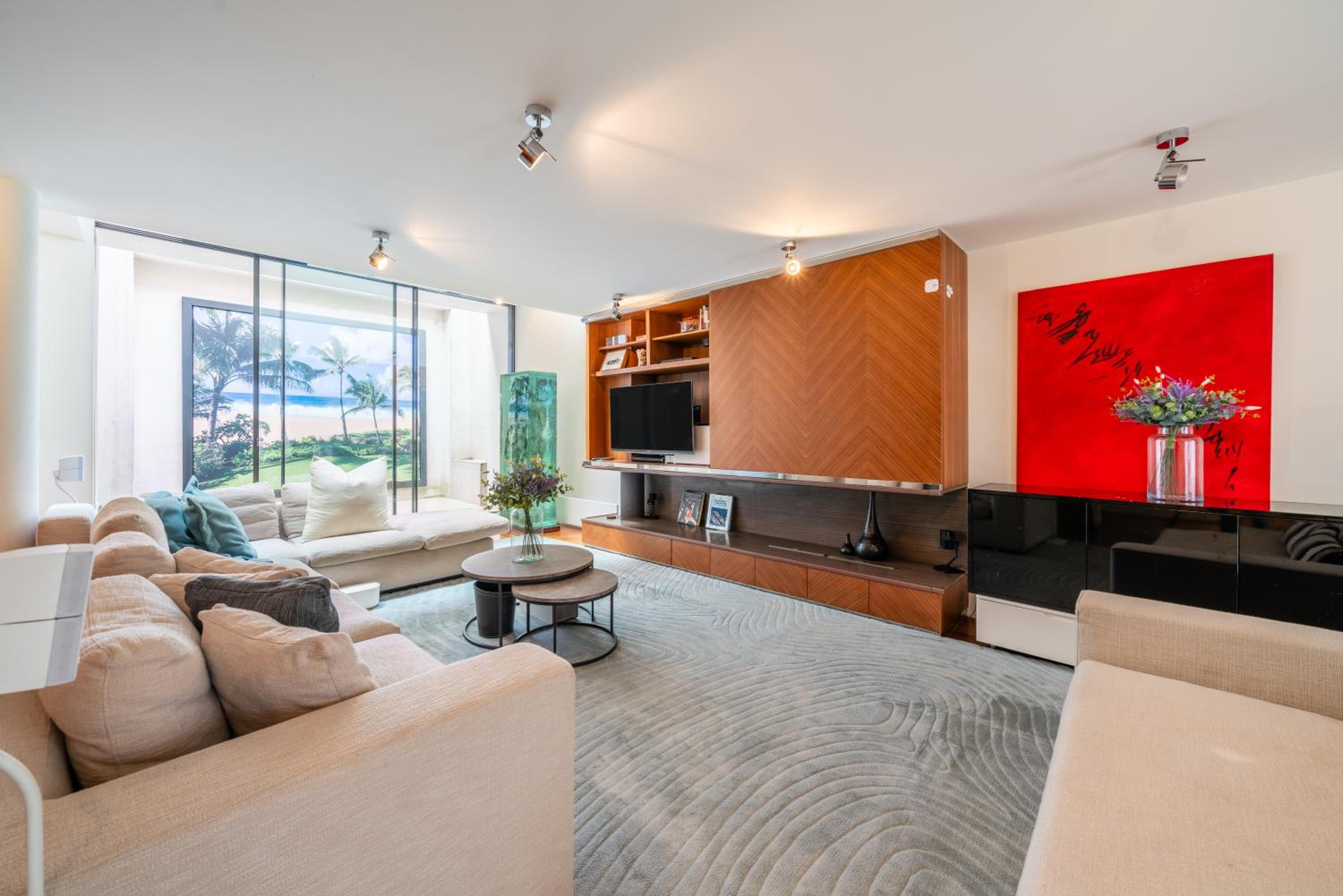 Four-Bedroom House photo 1