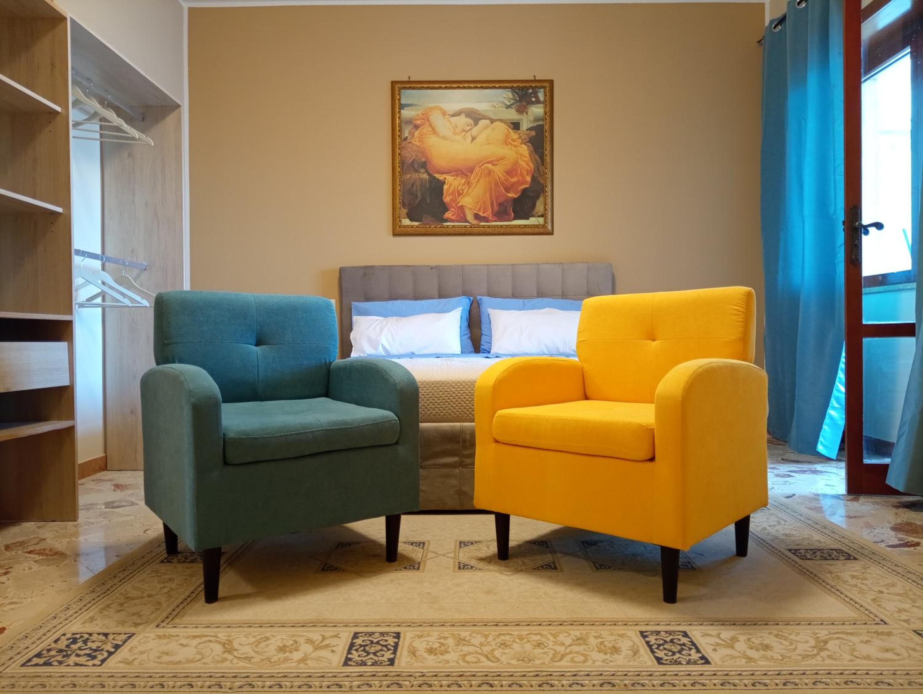 Deluxe Room (2 Adults + 1 Child)