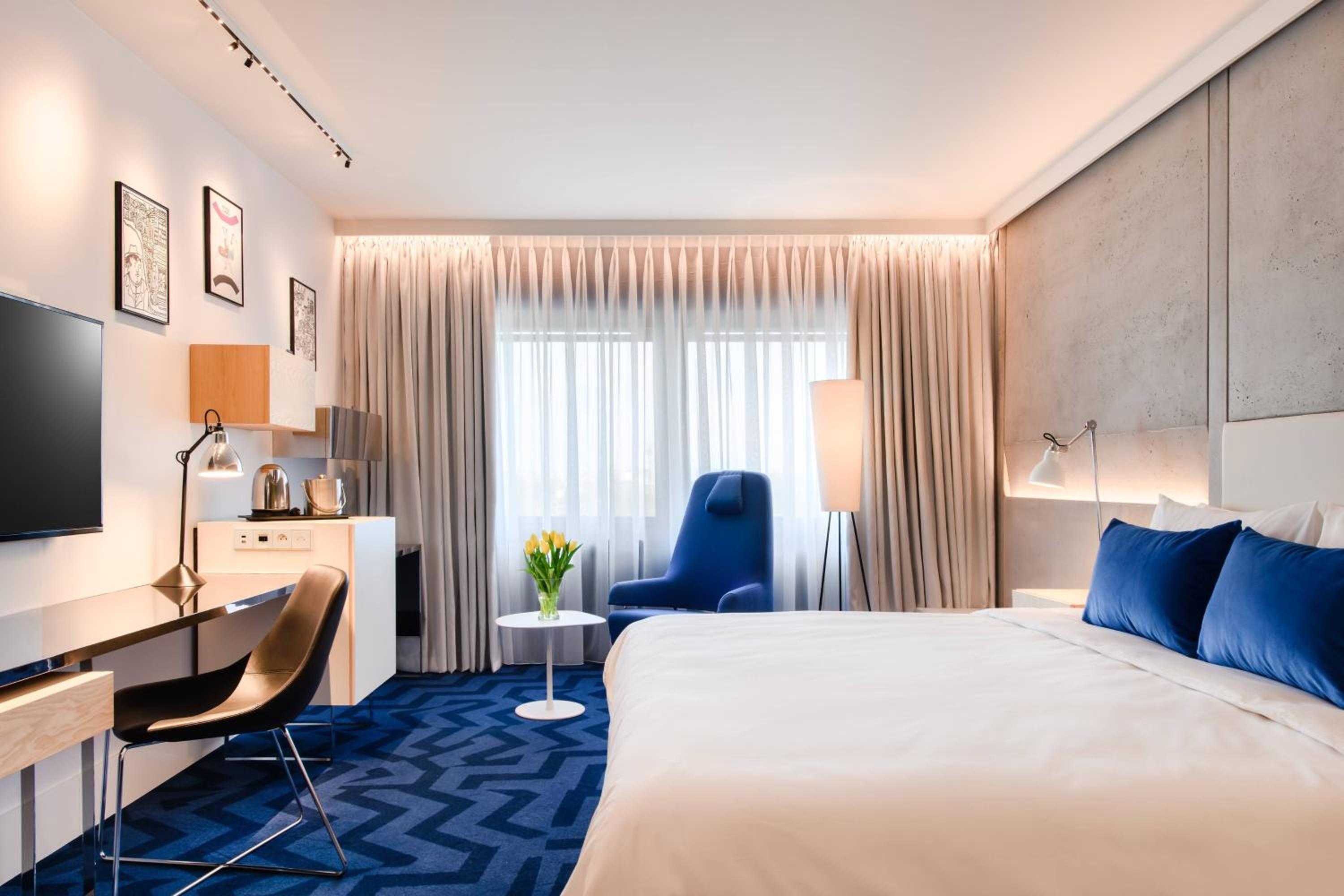Superior King Room photo 2