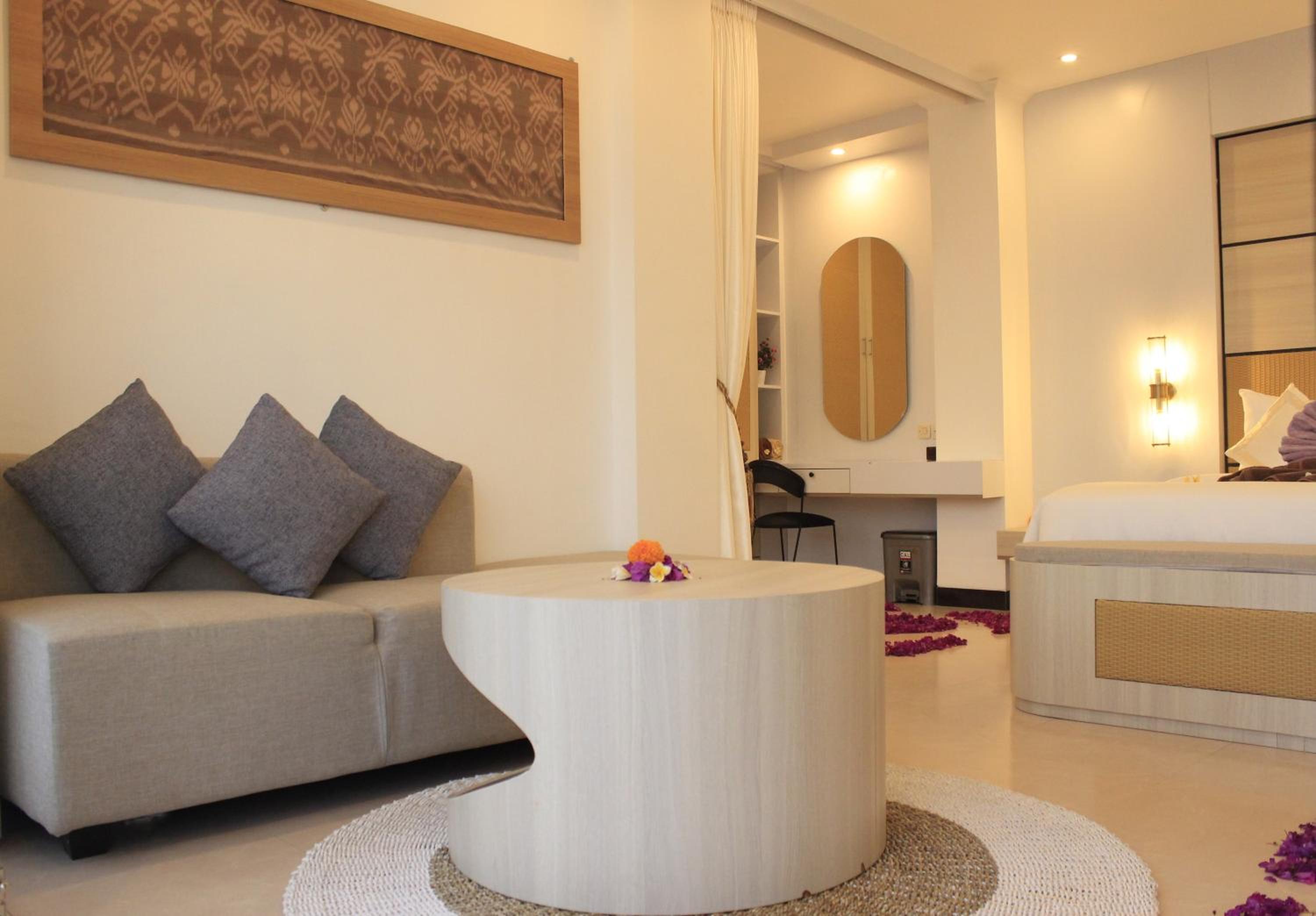 Junior Suite with Ocean View - Photo 19