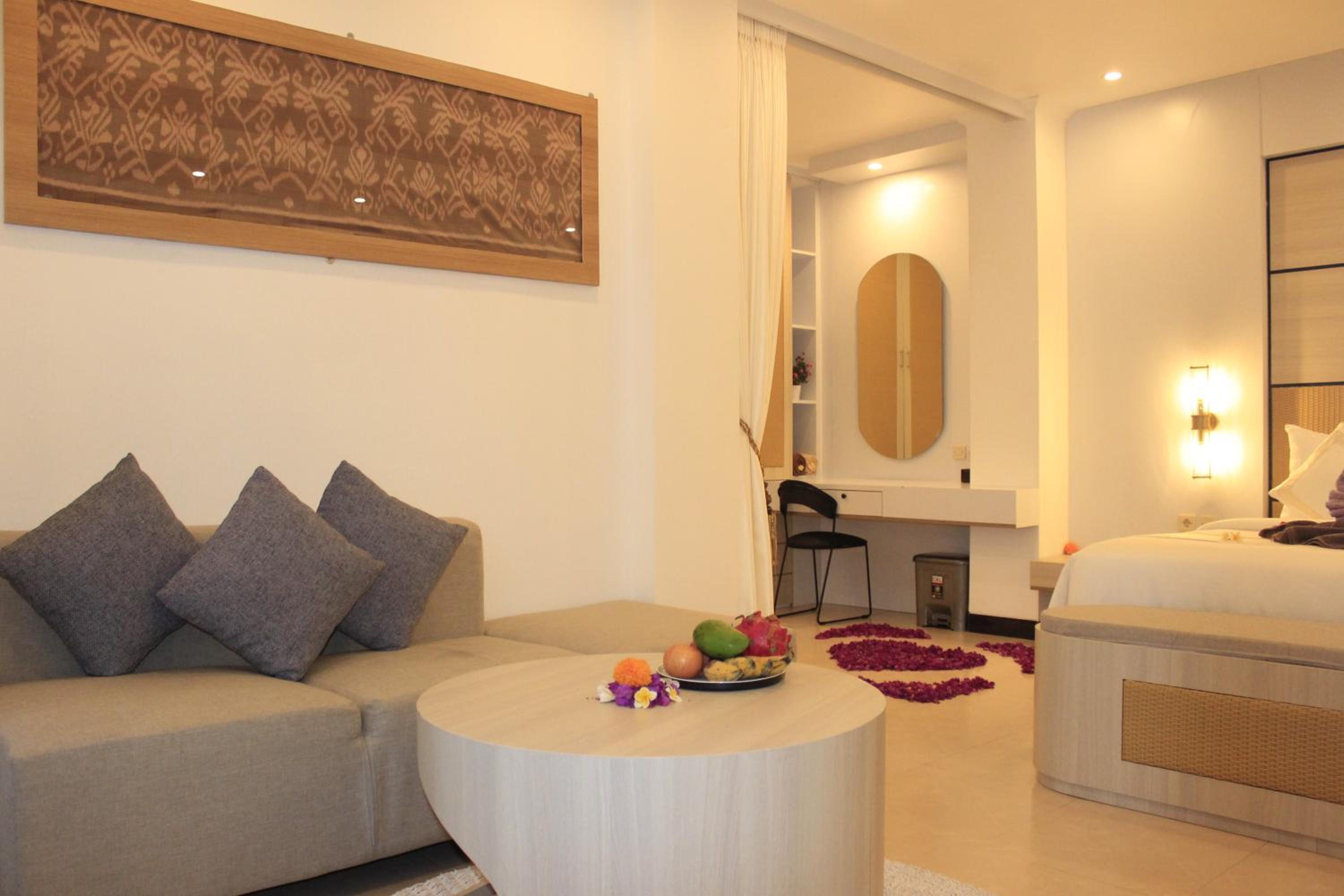 Junior Suite with Ocean View - Photo 9