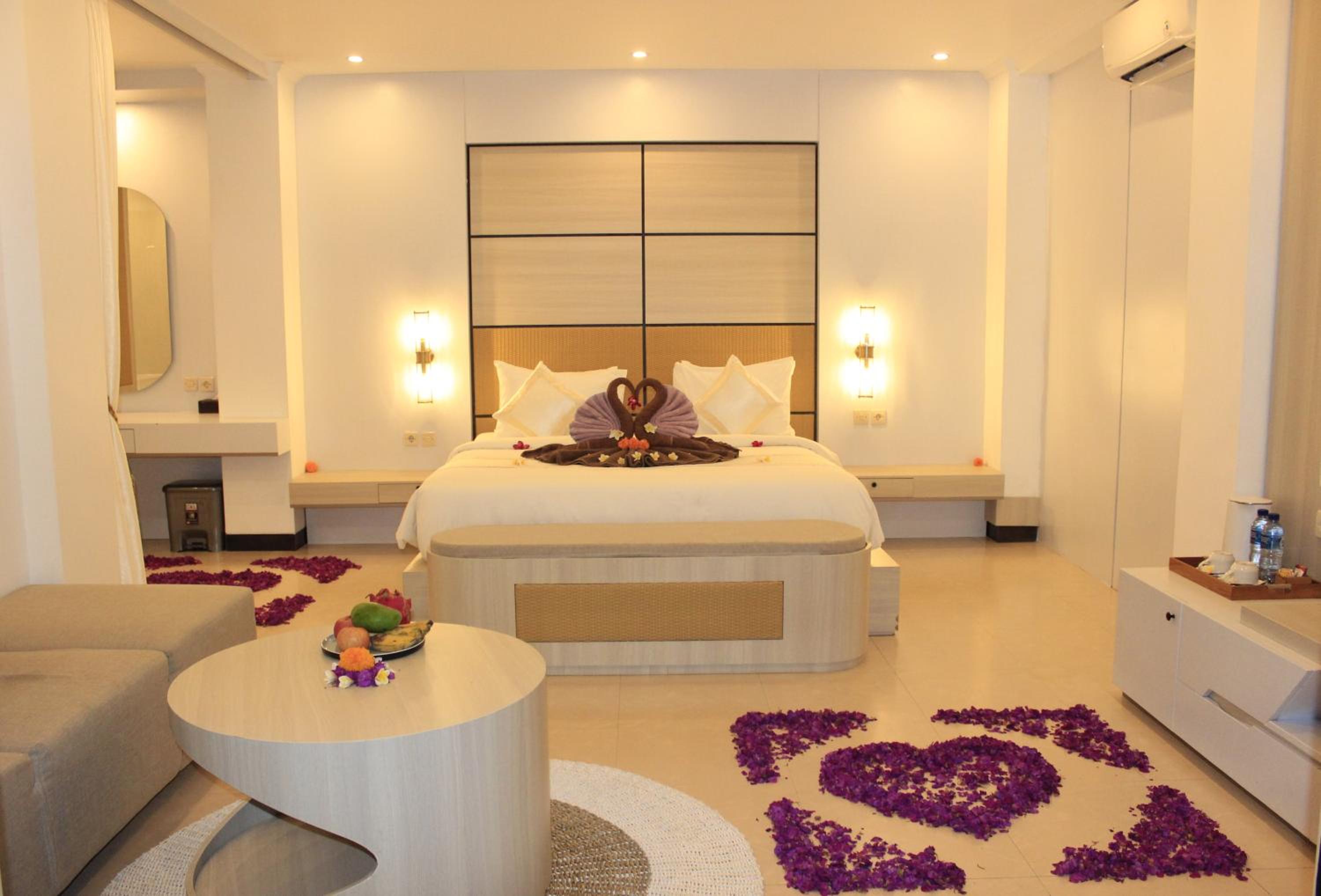 Junior Suite with Ocean View - Photo 20