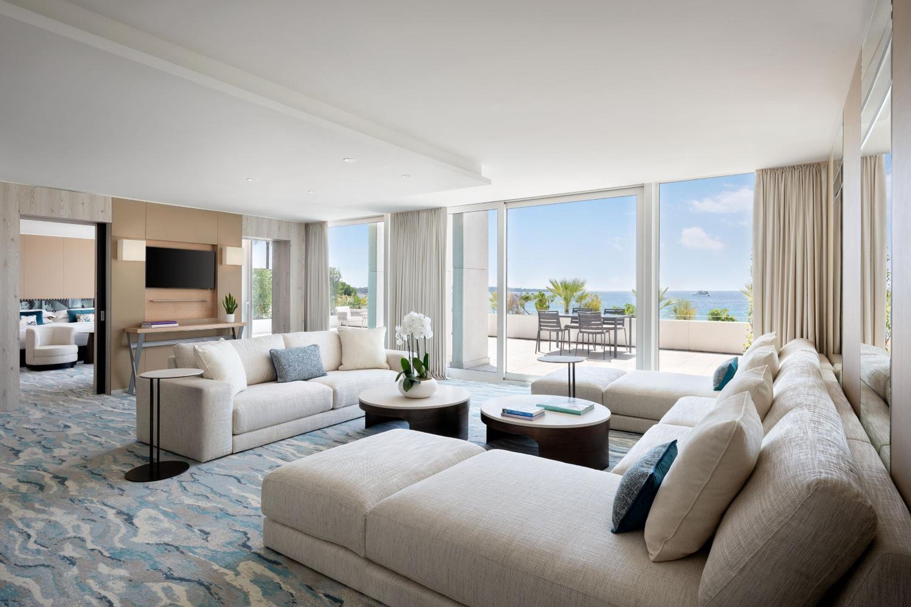 Seafront Vise Presidential Suite with Terrace photo 1