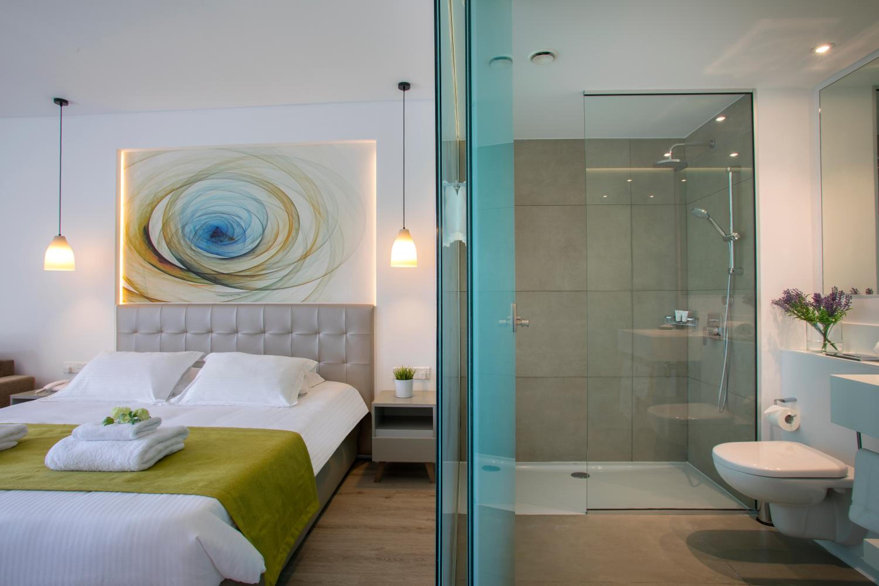 Deluxe Studio Suite - Photo 5
