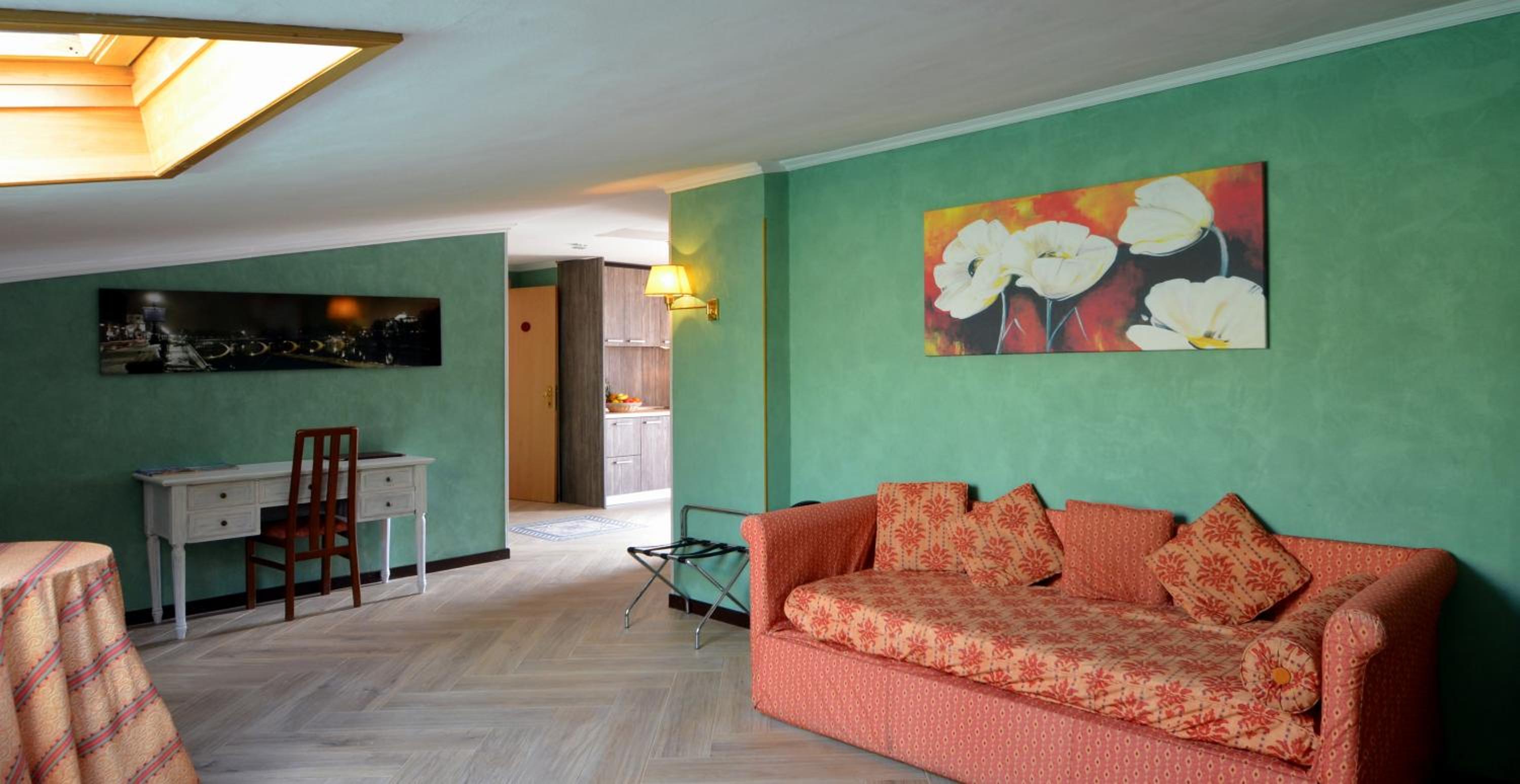 Family Room - Photo 1