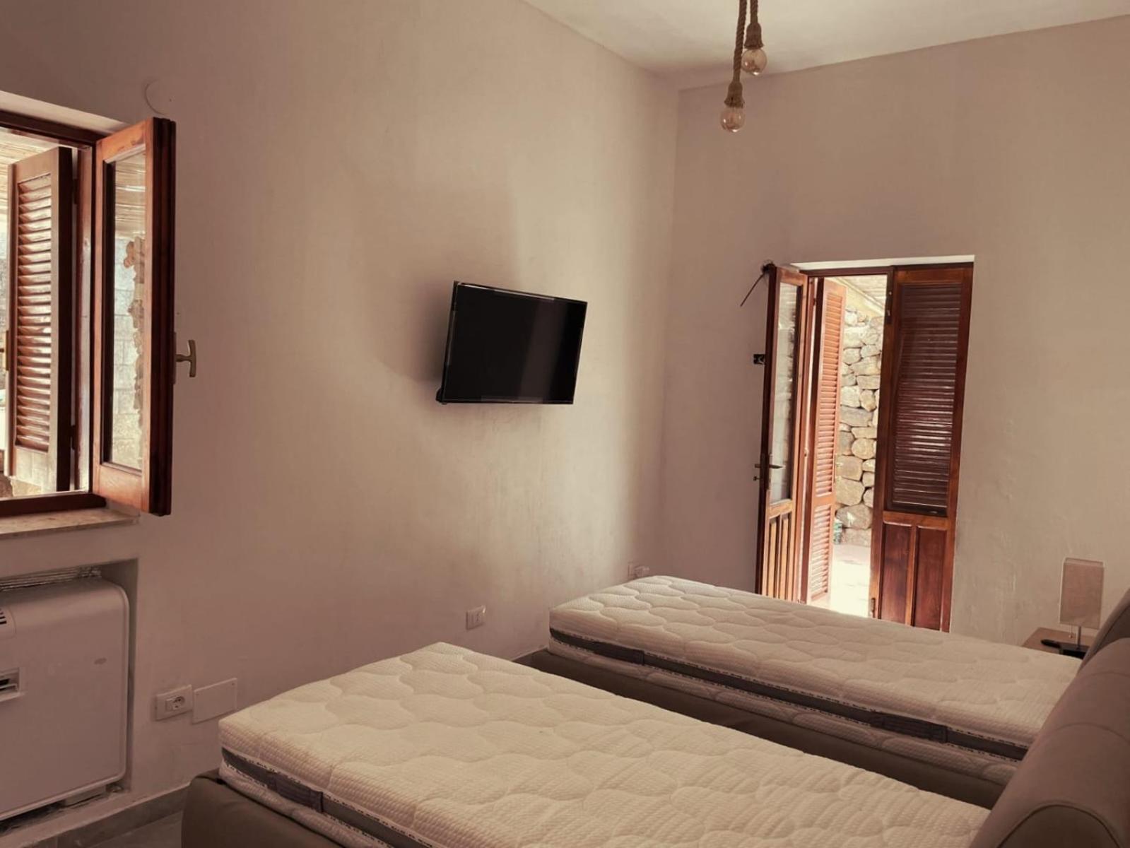Three-Bedroom House photo 3