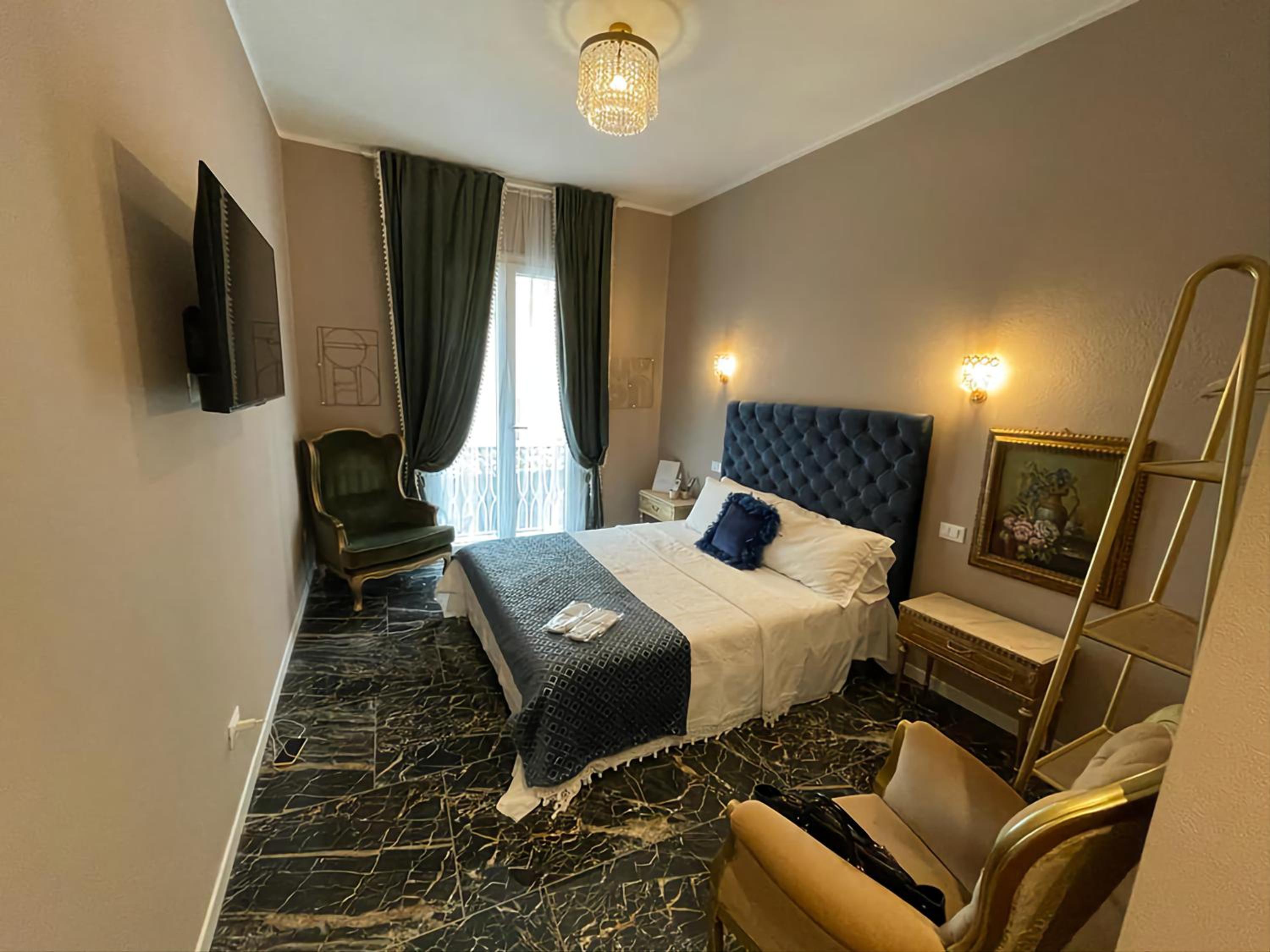 King Room with Lake View photo 2