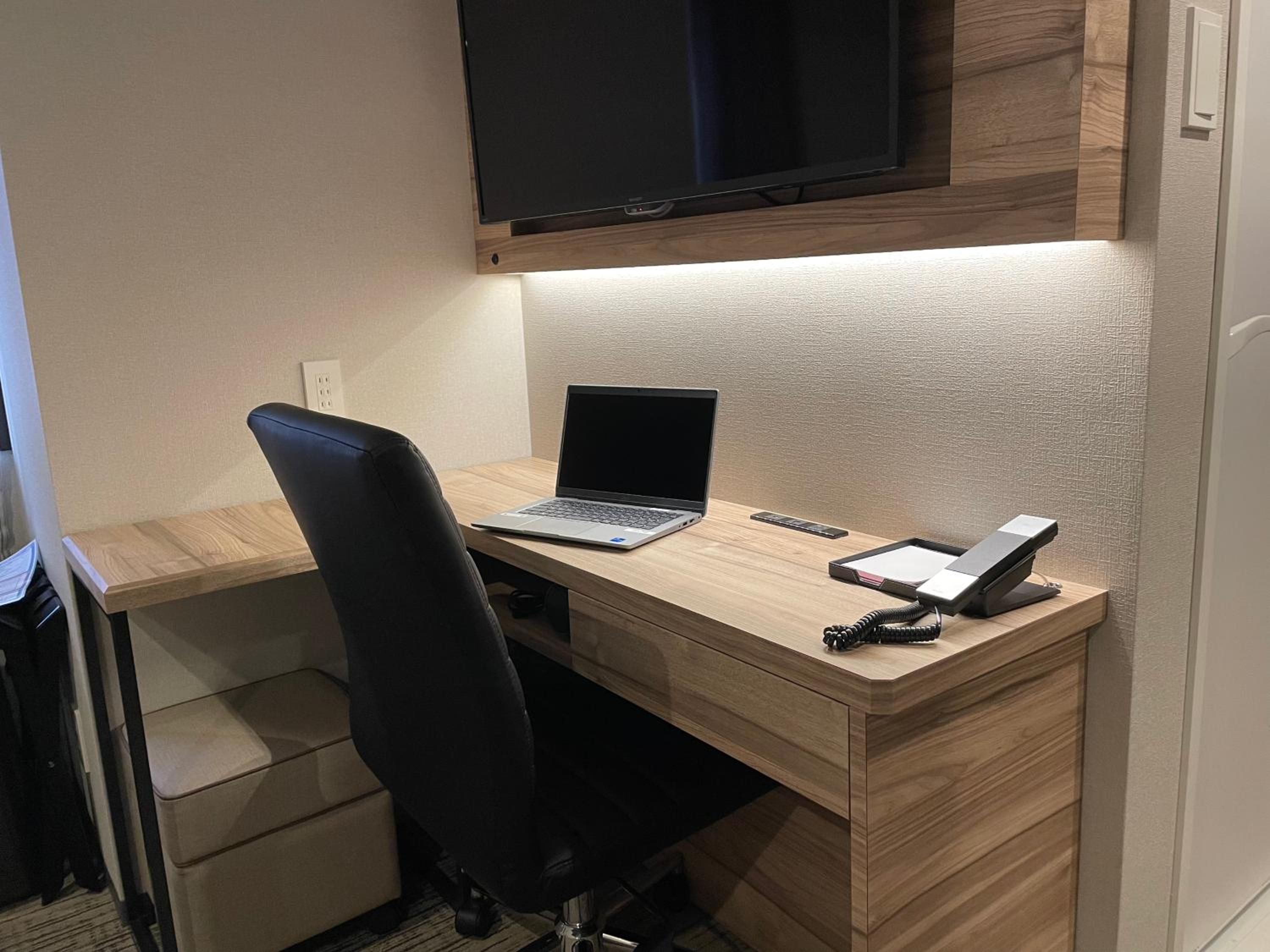 Twin Room - Non-Smoking - Tower Building - Photo 2