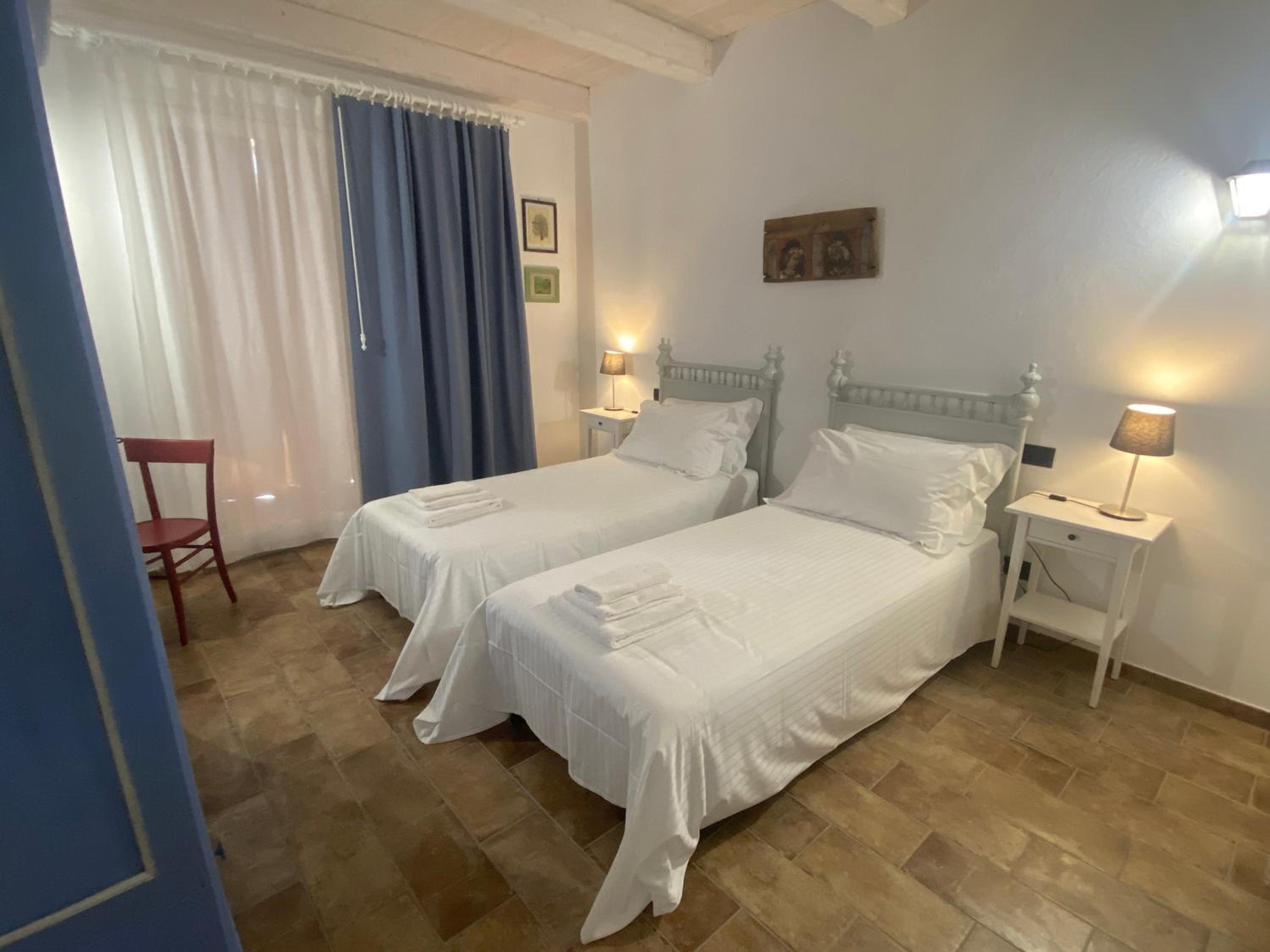 Double or Twin Room with Balcony photo 3