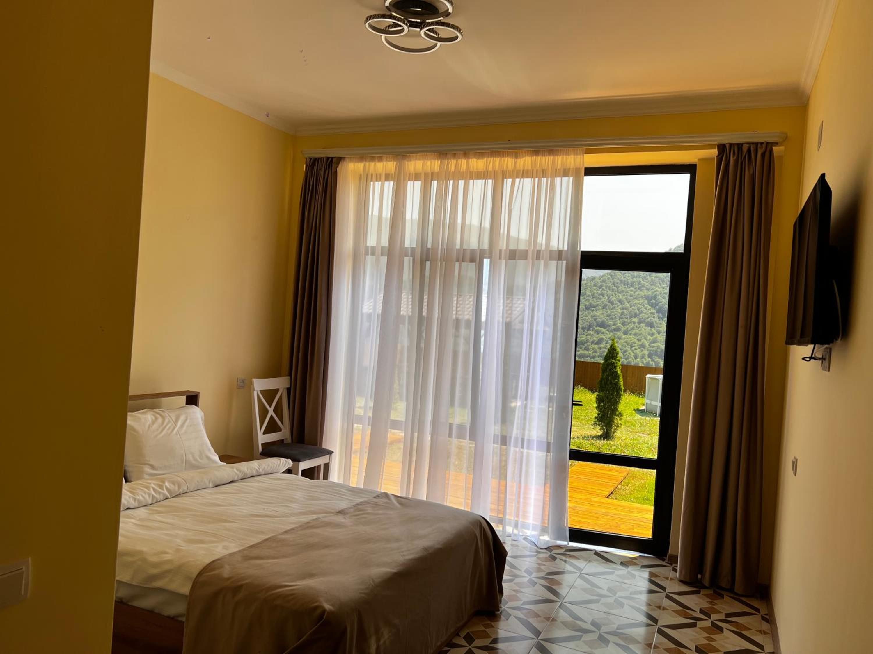 Deluxe Queen Room photo 2