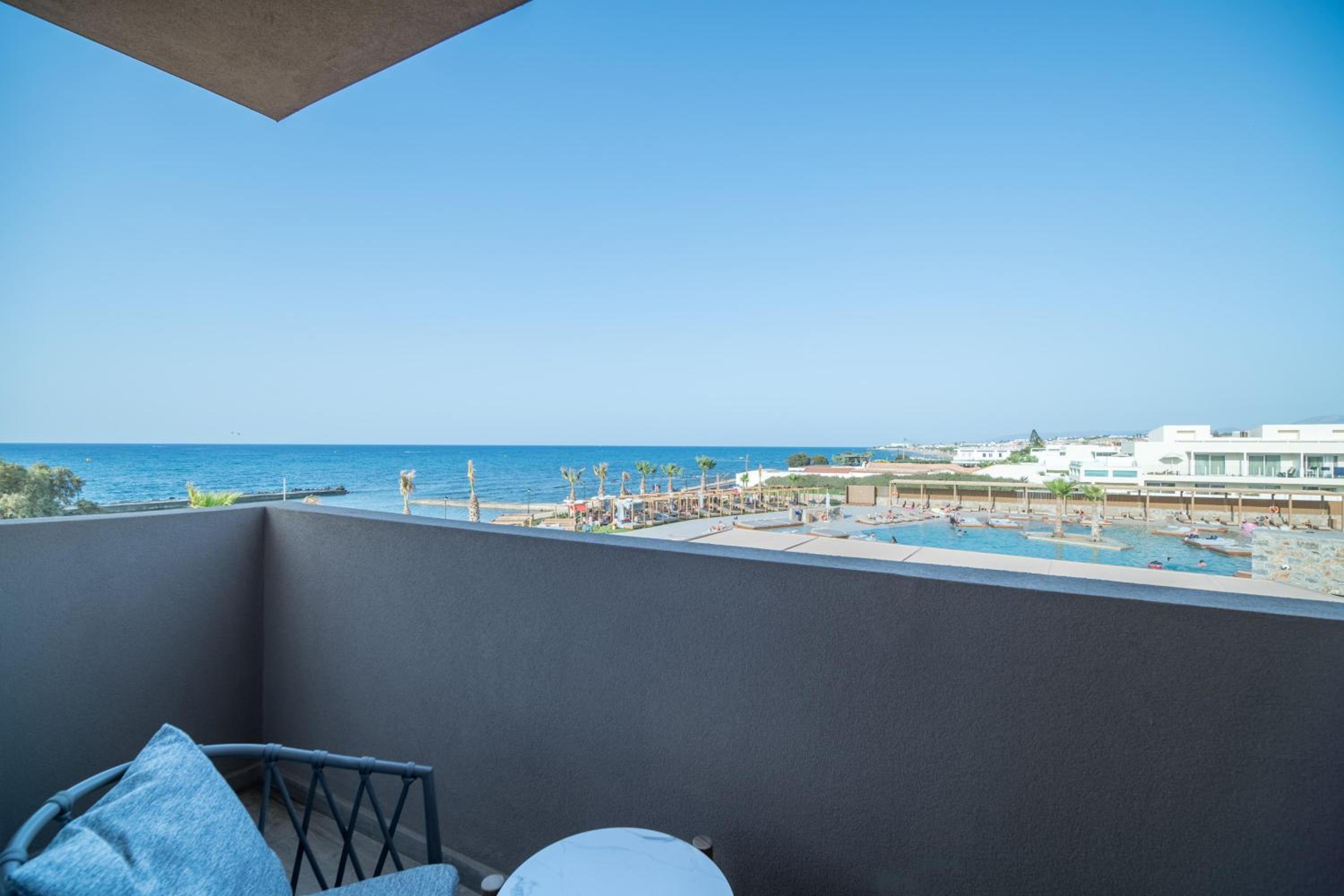 Classic Double Side Sea View thumbnail 5