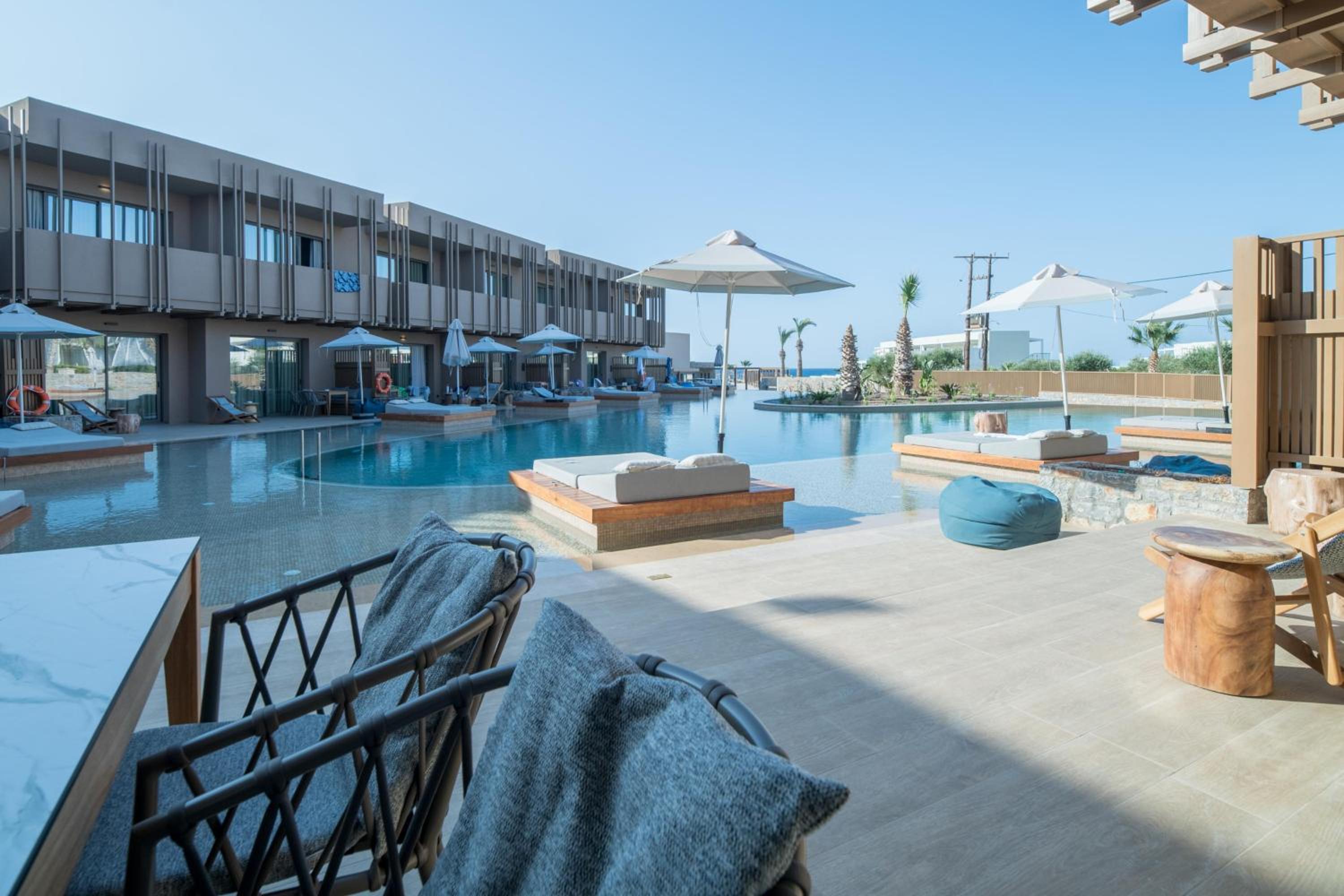 Petite Suite with Pool Access - Photo 9
