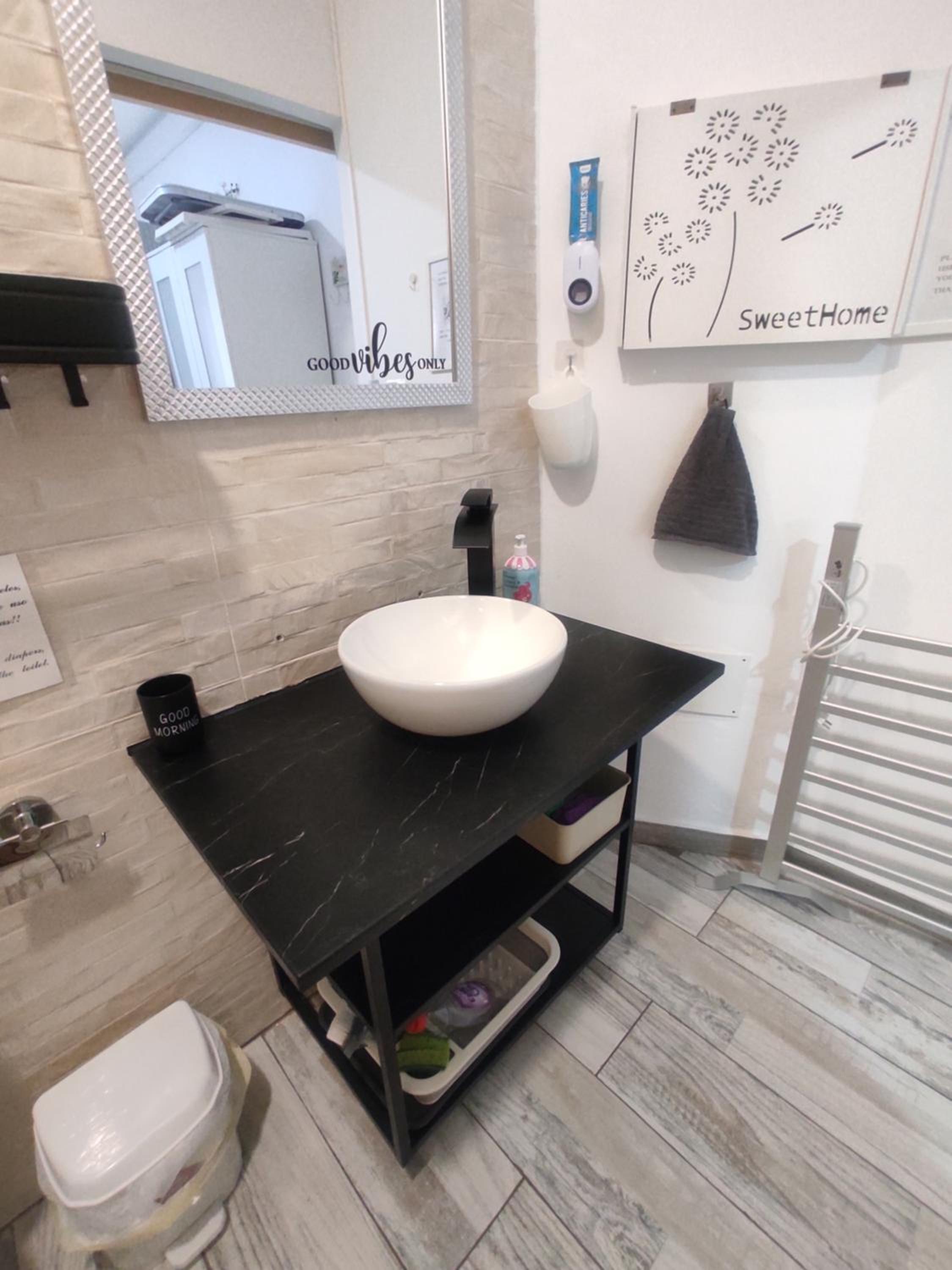 Studio Apartment - Photo 22