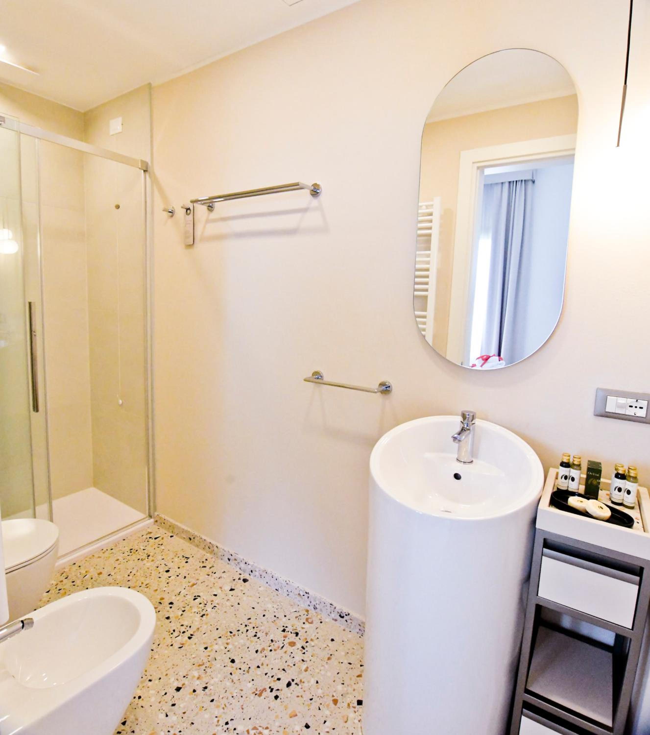 Double Room with Balcony photo 3