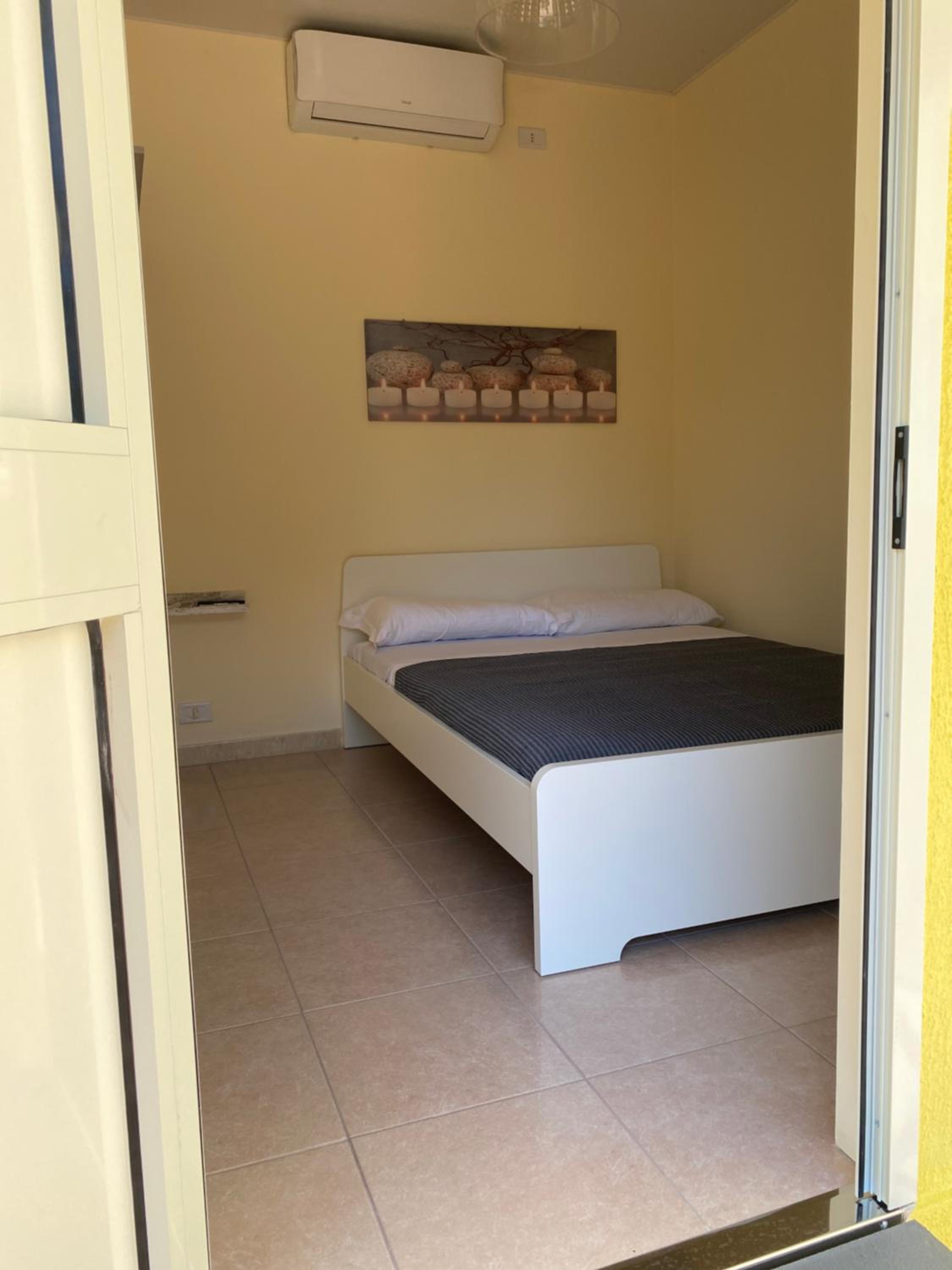 Small Single Room photo 3